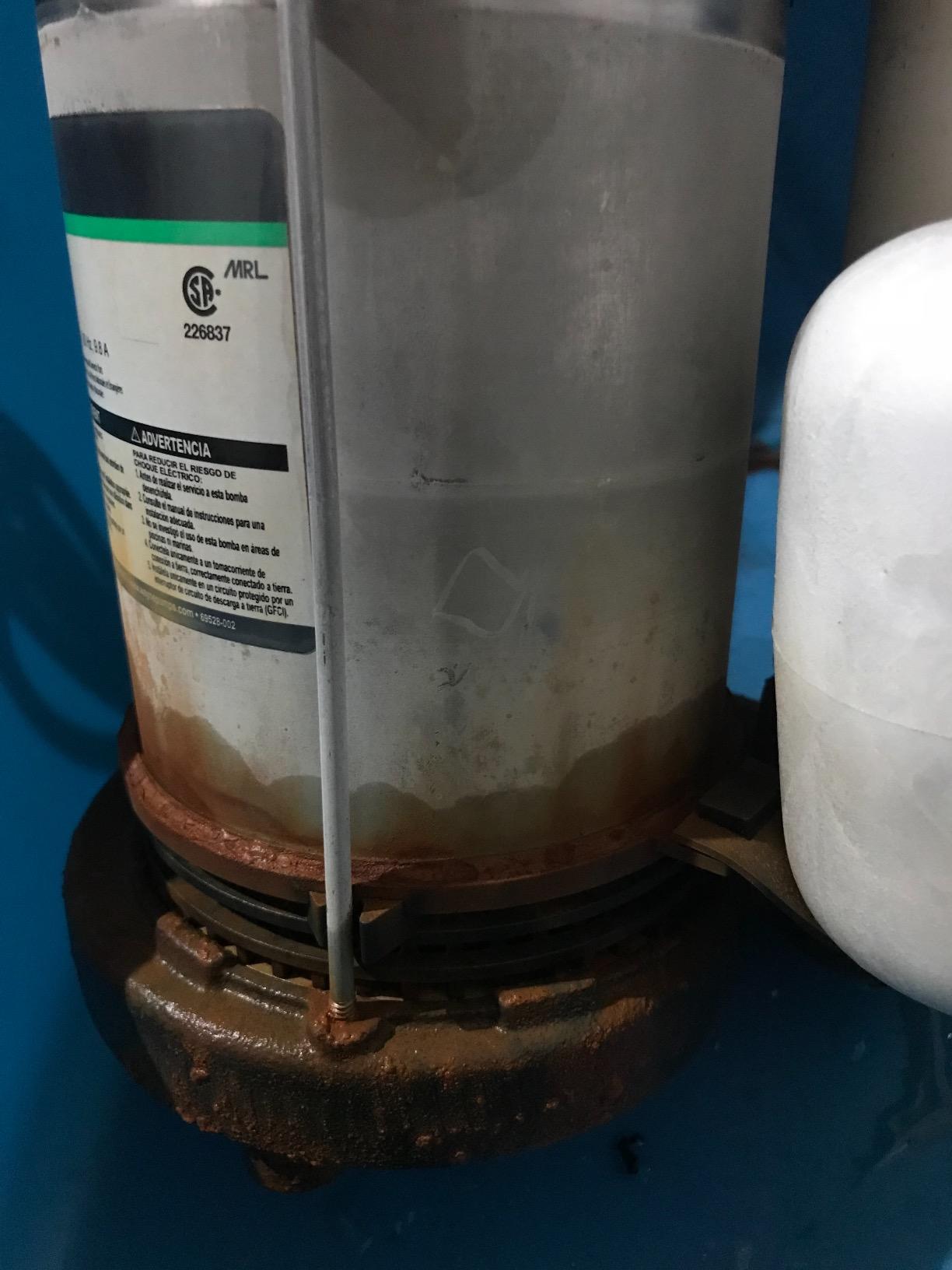 WAYNE CDU1000 1 HP Submersible Sump Pump - Cast Iron & Stainless Steel, Integrated Vertical Float Switch, 6,100 GPH, 5-Year Warranty, Assembled in USA customer photo 1