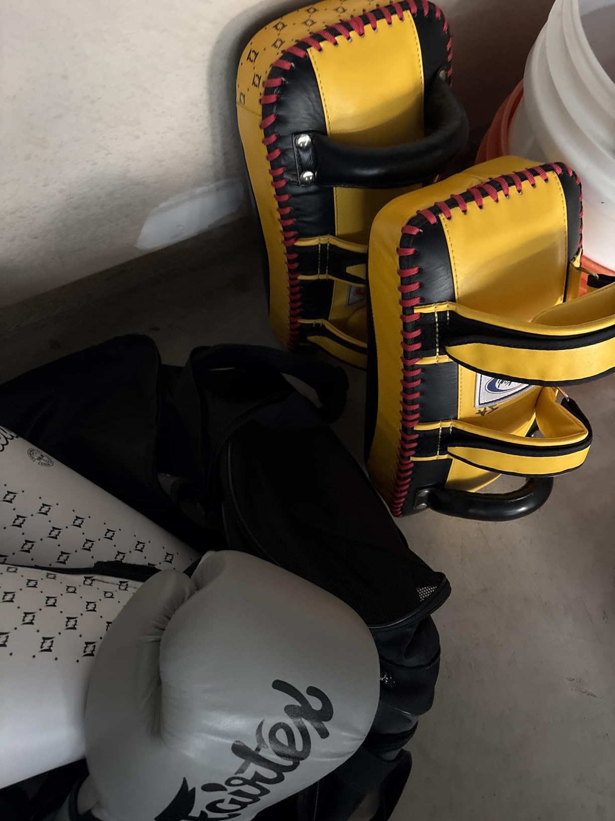 Fairtex Curved Muay Thai Pads, Kickboxing Punching Kicking Striking Shield customer photo 1