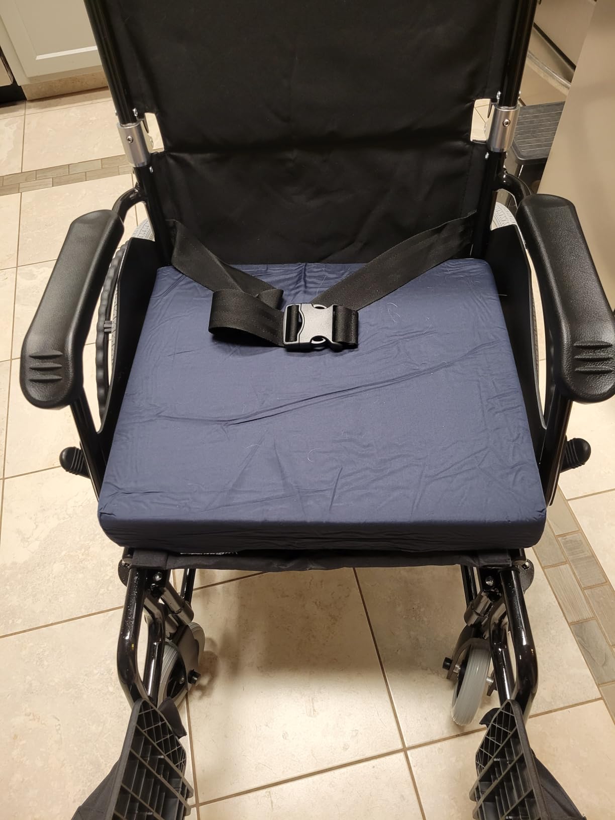 Karman 24 pounds LT-980 Ultra Lightweight Wheelchair, Black | 24 pounds customer photo 2