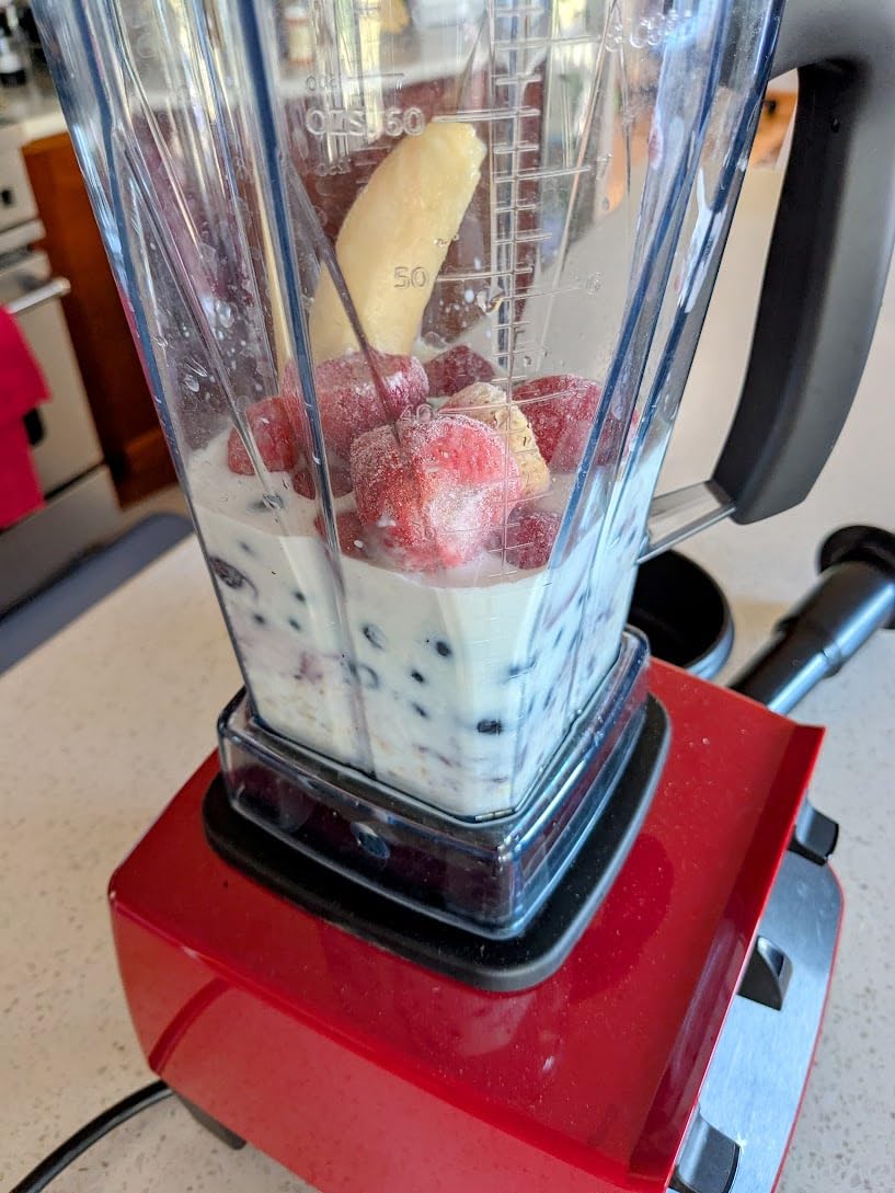 Vitamix 5200 Blender, Professional-Grade Blender for Smoothies, Soups, Ice Cream and More, 64 Oz Container, Black customer photo 2