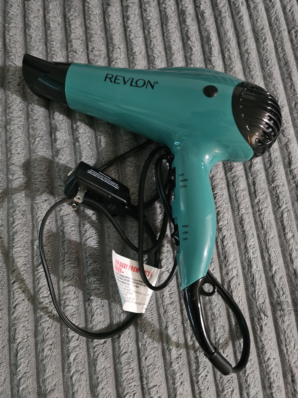 Revlon Volume Booster Hair Dryer | 1875W for Voluminous Lift and Body, (Green) | Voluminous Lift and Body, Reduces Frizz, Concentrator & Diffuser, 3 Heat & 2 Speed Settings + Cool Shot customer photo 2