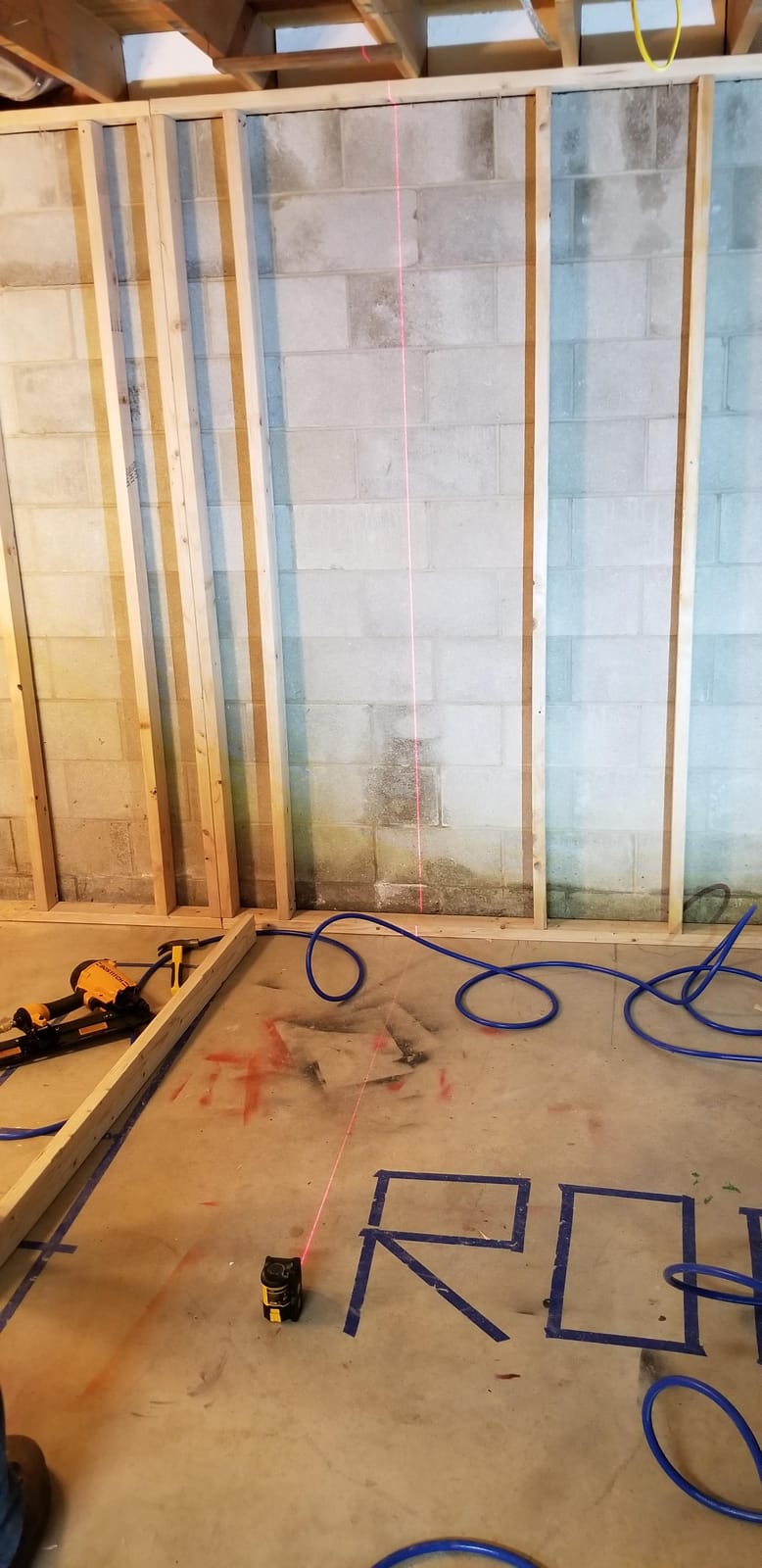 DEWALT Line Laser, Self-Leveling, Cross Line, Red Beam (DW088K) customer photo 2