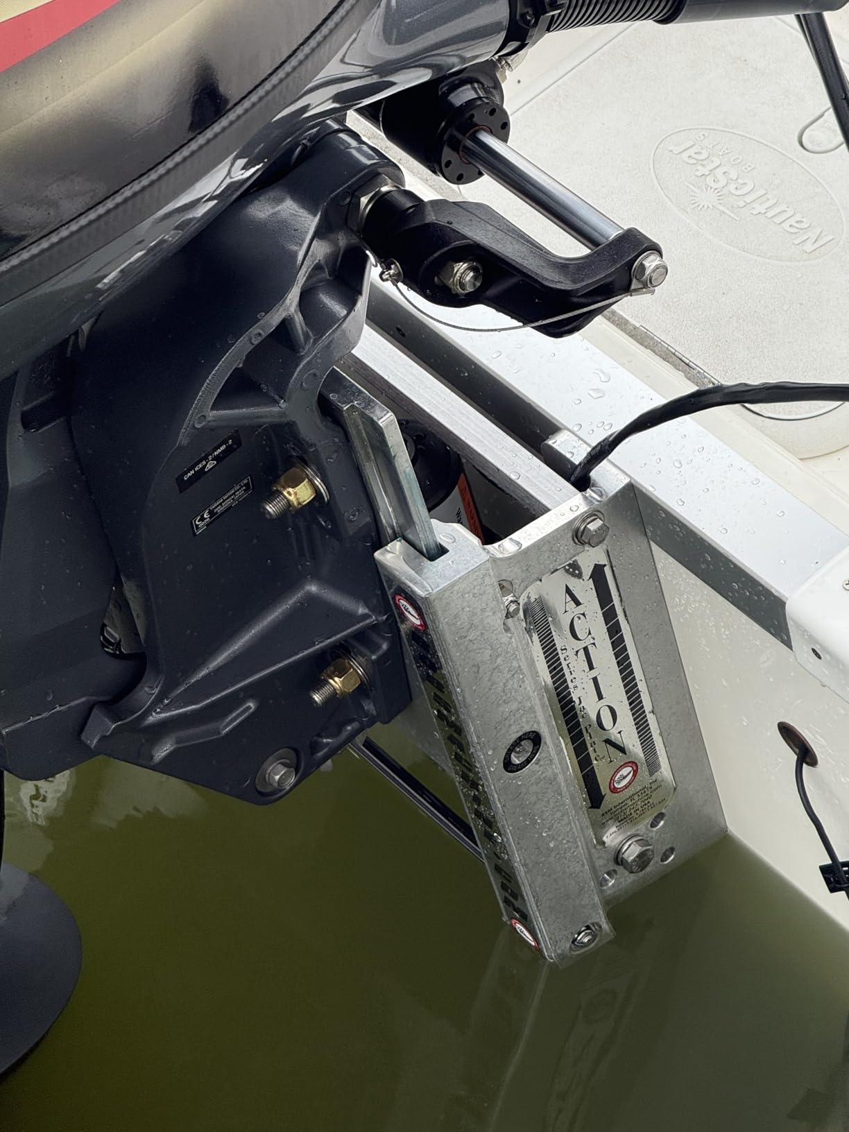 Bob's Machine 6 in Jac Plate 100-106010, 6 in Setback - Rated up to 300 HP | Outboard Jack Plate with 7.5 in Total Lift - Internal Hydraulic Pump, Tension Rods, Pre-Drilled Dual Side Mount customer photo 1