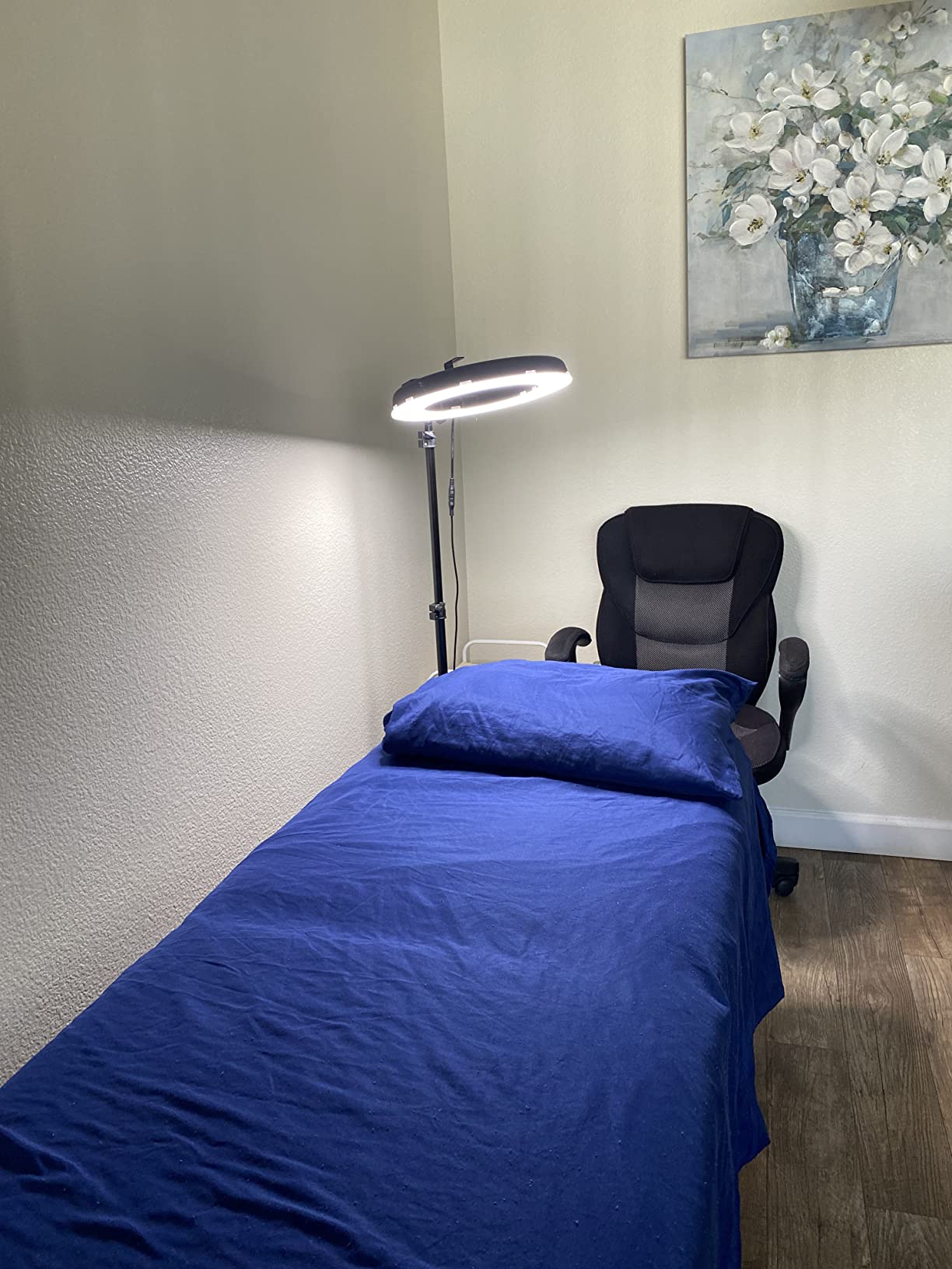 Sierra Comfort Basic Portable Massage Table, Black customer photo 2