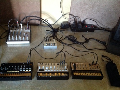 Korg Volca Bass Analog Synthesizer w/ Three Oscillators and 16-Step Sequencer customer photo 2