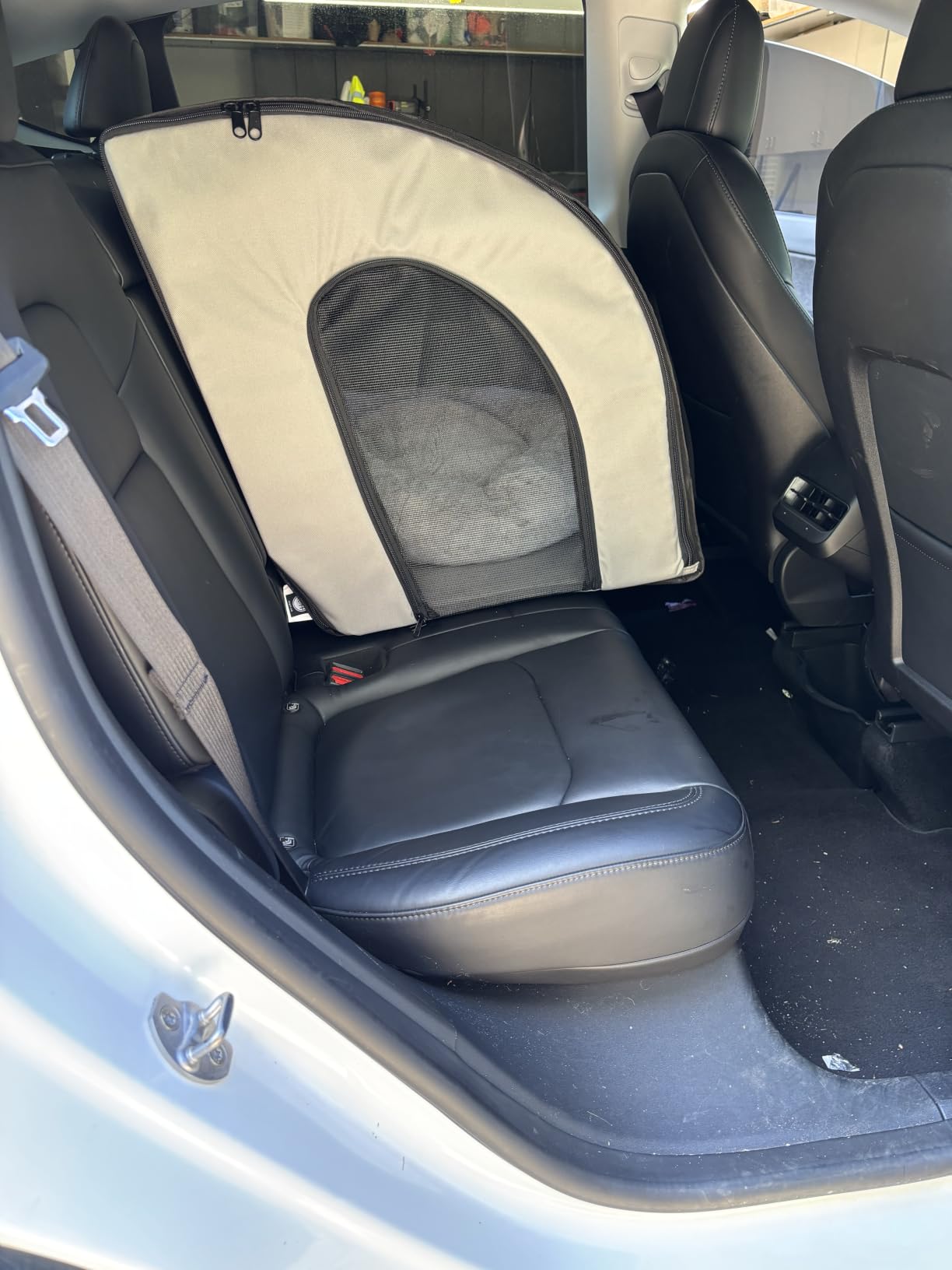 K&H Pet Products Enclosed Dog Car Seat, Travel Safety Carrier for Pets, Dog Travel Car Seat, Soft-Sided Covered Cat Carrier, Washable Pad, Multiple Entrances, Mesh Windows - Medium 24 X 19 X 17in customer photo 1