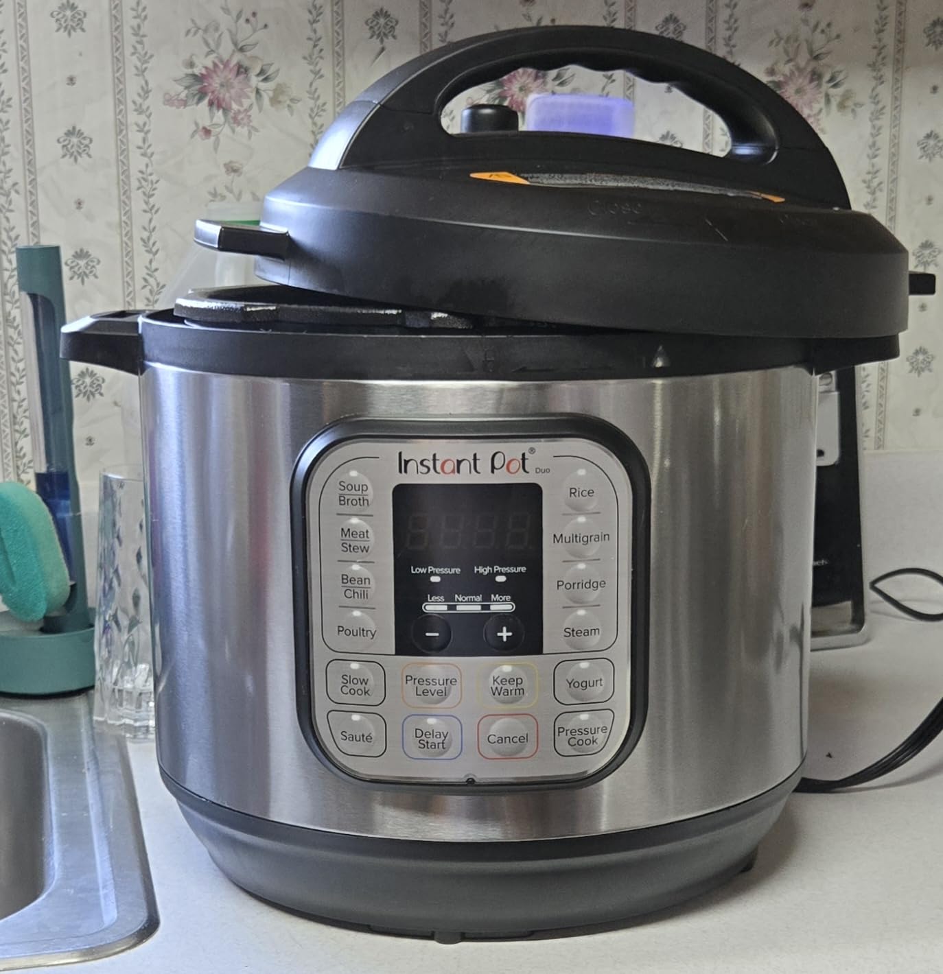 Instant Pot Duo 7-in-1 Electric Pressure Cooker, Slow Cooker, Rice, Steamer, Sauté, Yogurt Maker, Warmer & Sterilizer, Includes App With Over 800 Recipes, Stainless Steel, 6 Quart customer photo 1