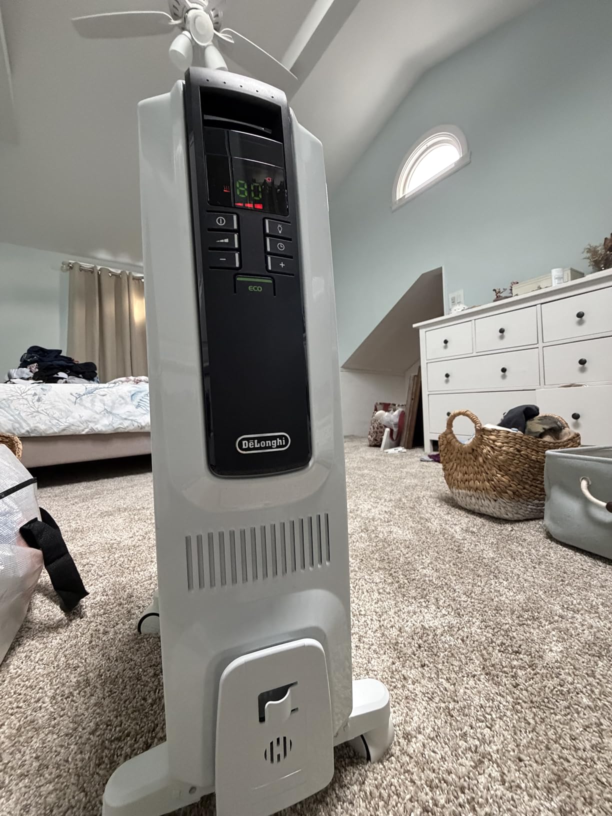 De'Longhi Dragon Digital Oil Filled Radiator Heater, 1500W Electric Space Heater for indoor use, programmable timer, Energy Saving, full room heater with safety features TRD40615E customer photo 1