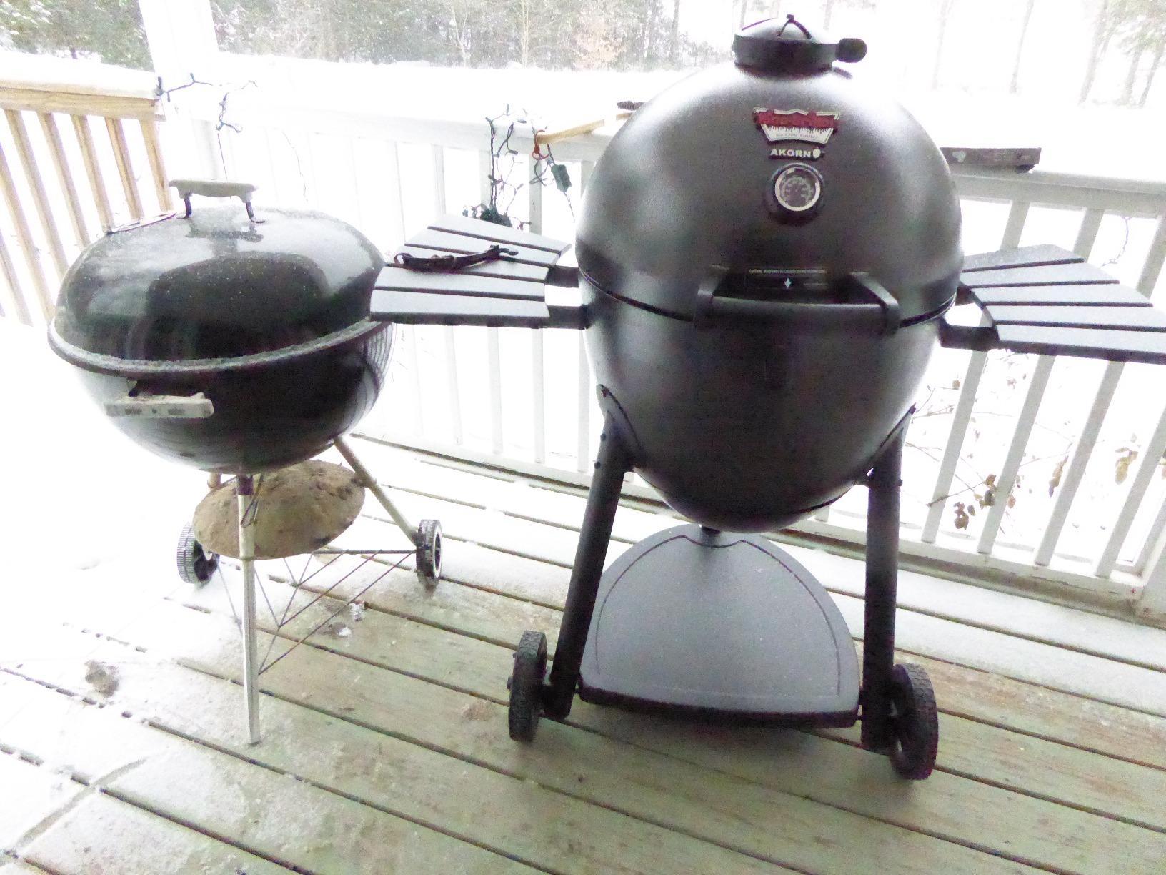 Char-Griller AKORN Kamado Charcoal Grill and Smoker with Cast Iron Grates, Warming Rack and Locking Lid with 445 Cooking Square Inches in Graphite, Model E16620 customer photo 2