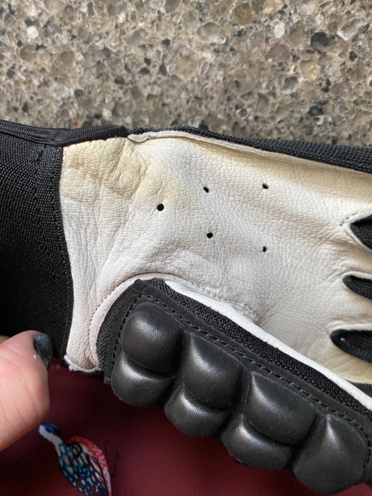 Double Down Hockey Gloves, Left & Right Hand, Lightweight Padded Hockey Gloves, High Density Foam Protection, Flexible Palm Grip, Protective Gloves for Men and Women Indoor and Outdoor Play customer photo 1