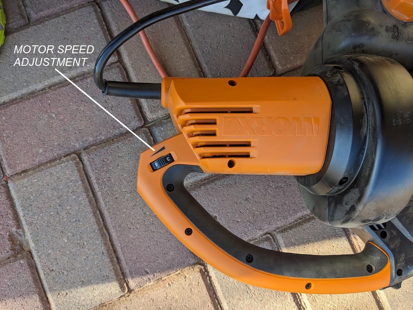 WORX Trivac 3-in-1 Electric Leaf Blower/Leaf Vacuum/Leaf Mulcher, WG509 | 350CFM & 210MPH Airflow, 18:1 Mulch Ratio for Efficient Leaf Removal, Corded customer photo 1