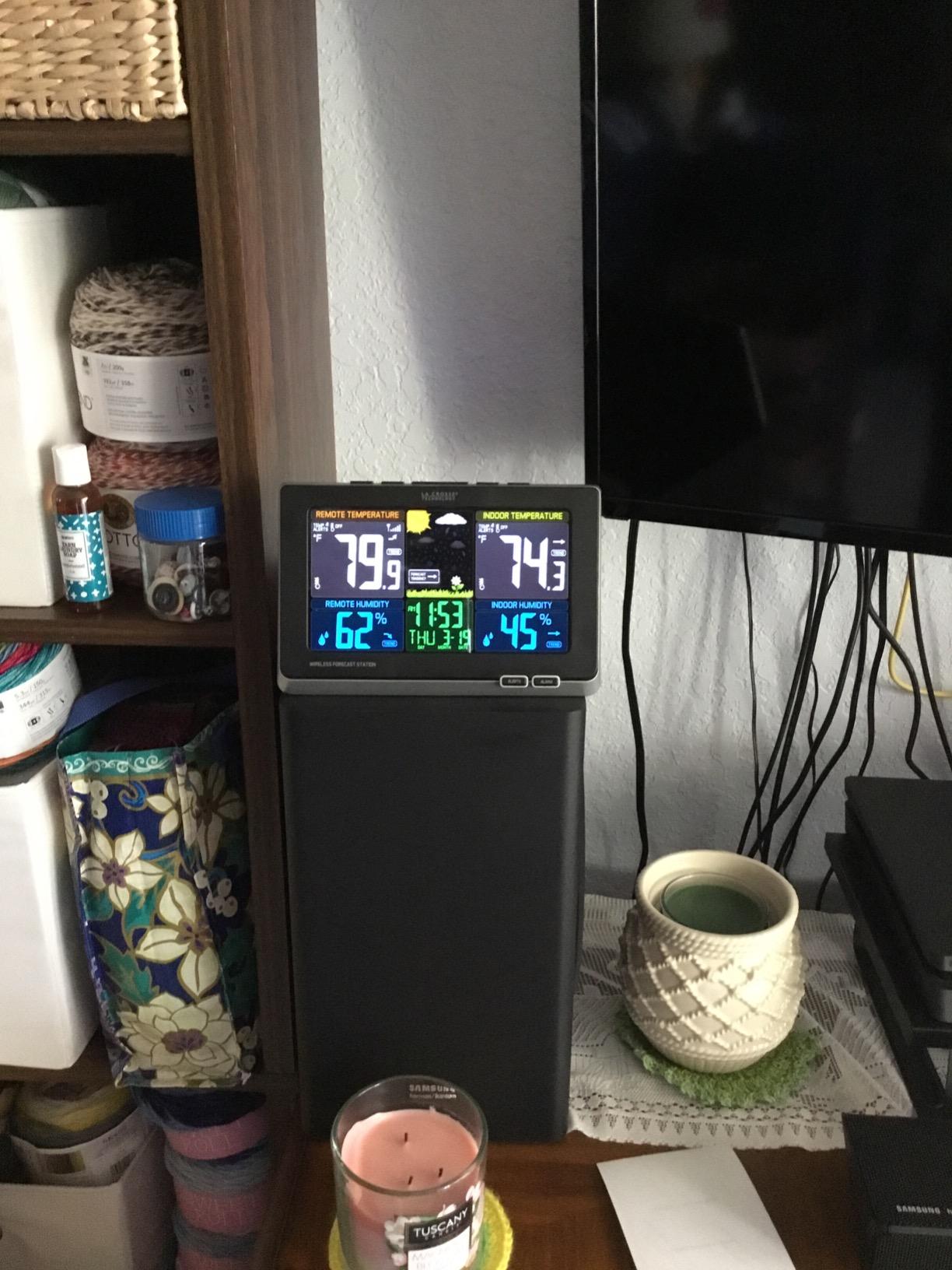 La Crosse Technology 308-1414MB-INT Wireless Color Weather Station with Mold Indicator, Black customer photo 1