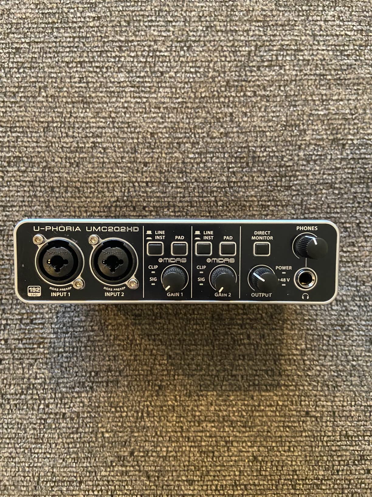 Behringer UMC202HD Audiophile 2x2, 24-Bit/192 kHz USB Audio Interface with Midas Mic Preamplifiers customer photo 1