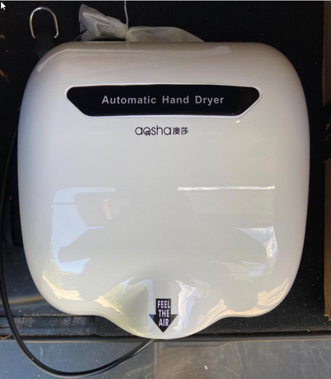 XLERATOR XL-BW Automatic High Speed Hand Dryer with White Thermoset (BMC) Cover and 1.1 Noise Reduction Nozzle, 12.5 A, 110/120 V customer photo 1