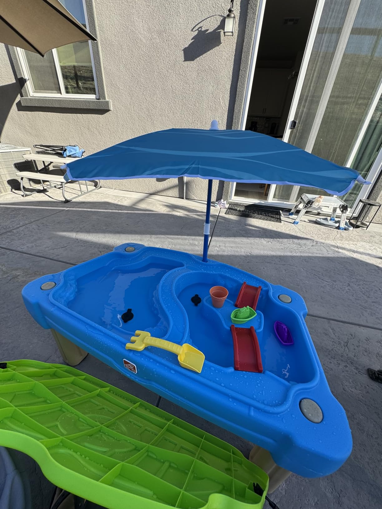 Step2 Cascading Cove Sand and Water Table, Kids Activity Sensory Playset, Comes with Umbrella, Summer Outdoor Toys, 7 Piece Toy Accessories, For Toddlers 1.5+ Years Old customer photo 1