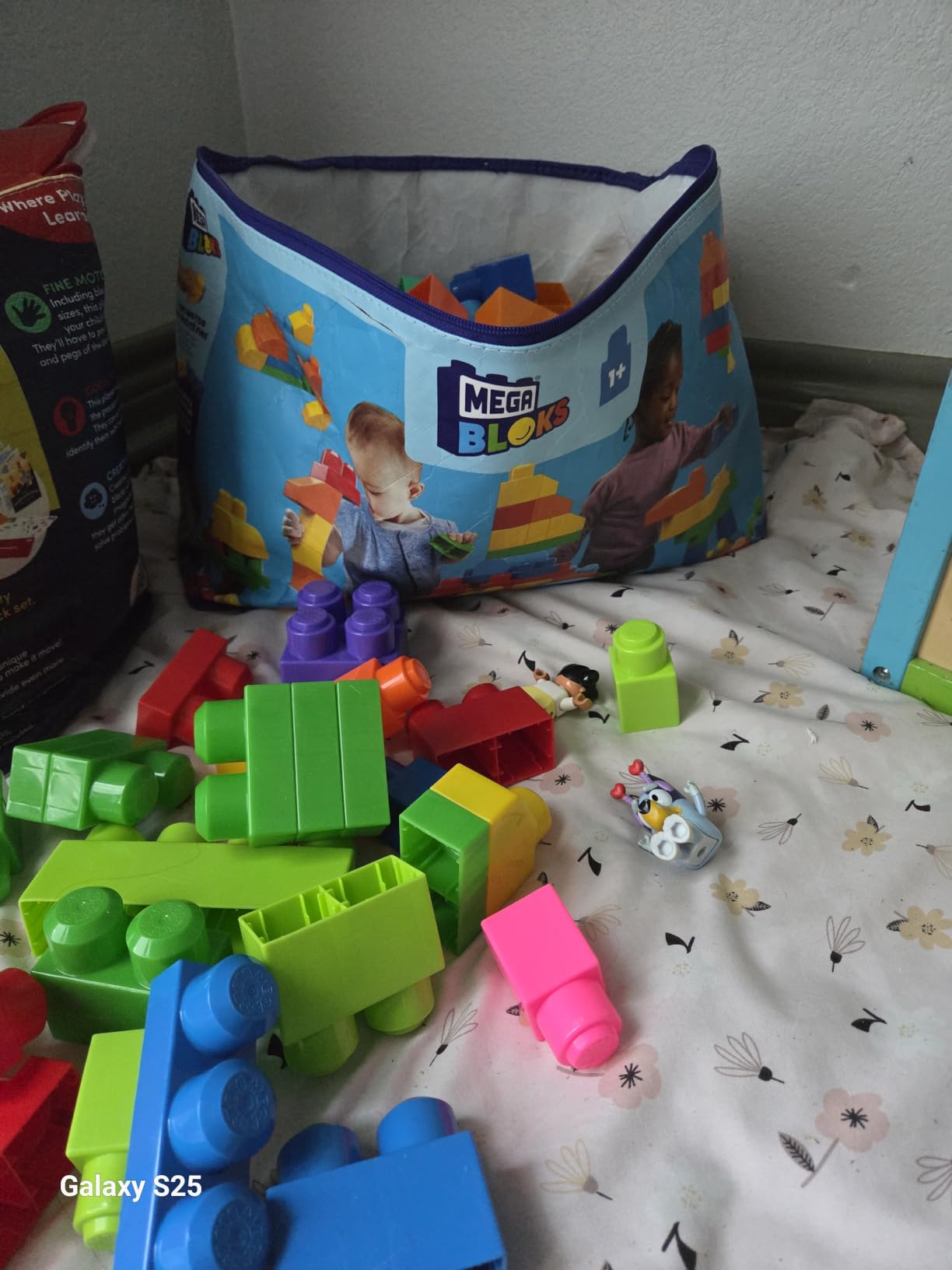 MEGA BLOKS First Builders Deluxe Building Bag Toddler Block Toys Set, Red | 150 Pieces, Storage, Creative Open-Ended Play, Preschool Kids Ages 1+ Years, Easy to Build (Amazon Exclusive) customer photo 2