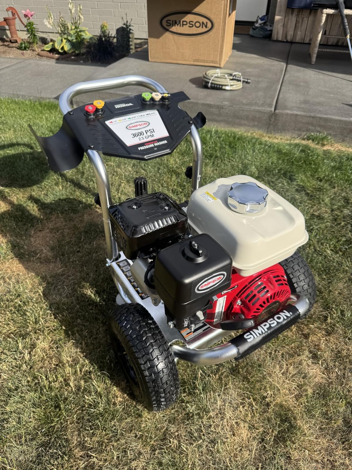 Simpson Aluminum Series 3600 PSI Gas Pressure Washer, 2.5 GPM, Honda GX200 | Gas Power Washer For Professionals. AAA Triplex Pump, 35' Hose, 5 Nozzles, Steel Frame. 49-State Compliant. ALH3425 customer photo 1