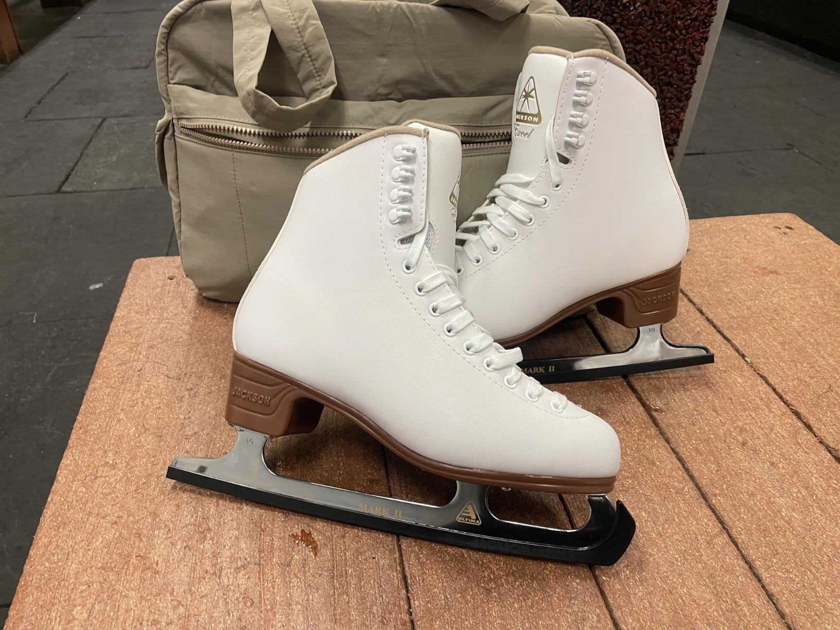 Jackson Ultima Excel Women's/Girls Figure Skate | Comfortable Figure Skates for Ice Skating & Figure Skating, Ice Skates for Kids/Toddler Ice Skates-Medium Width customer photo 1