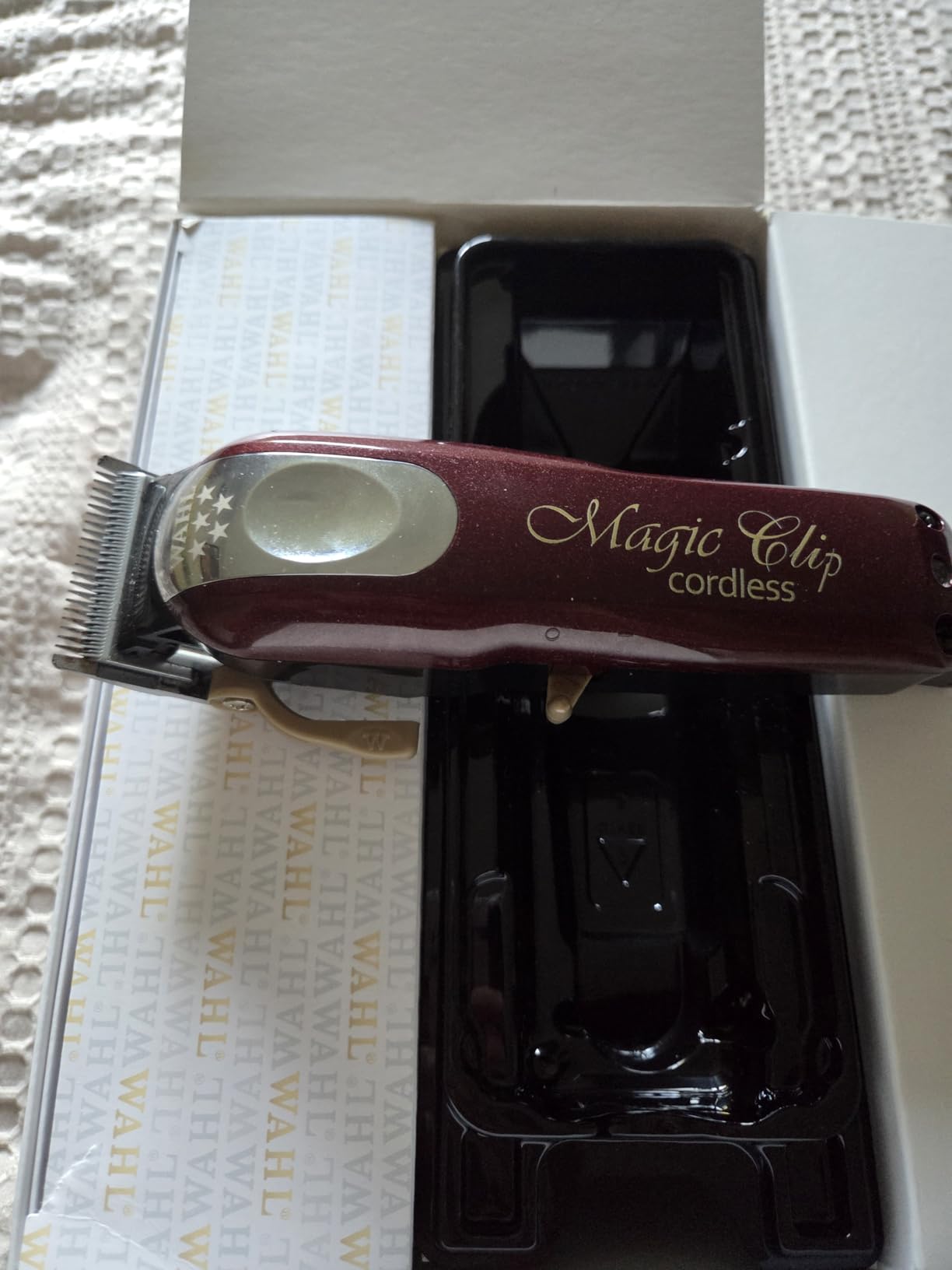 Wahl Professional 5 Star Magic Clip Cordless Clipper, Stagger-Tooth Blade - Seamless Blends and Fades with 100+ Min Lithium-Ion Runtime, Includes 8 Cutting Guides, Oil and Cleaning Brush customer photo 2