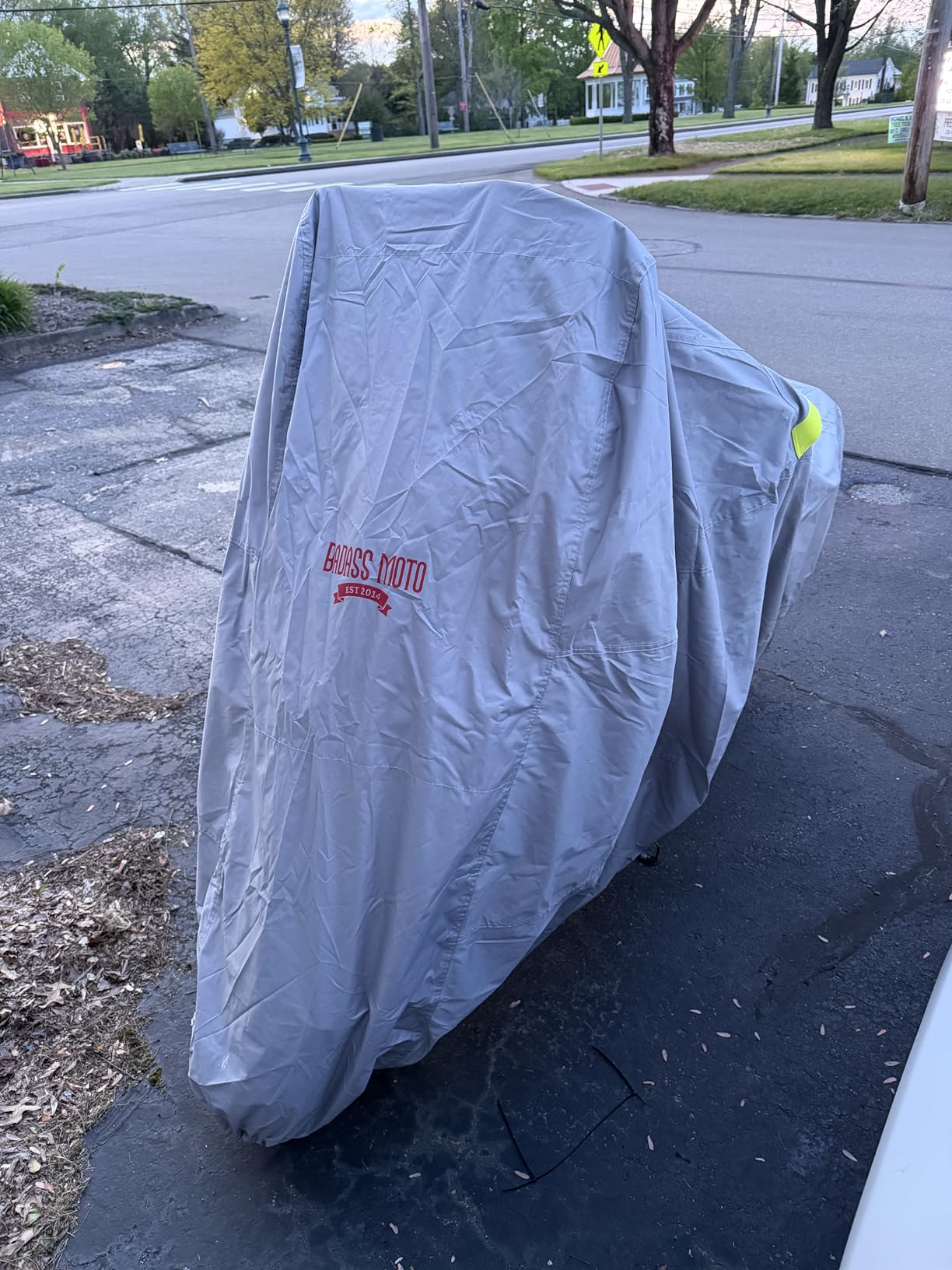 Badass Moto All-Season Motorcycle Cover for Mid-Size Bikes, Black M 96