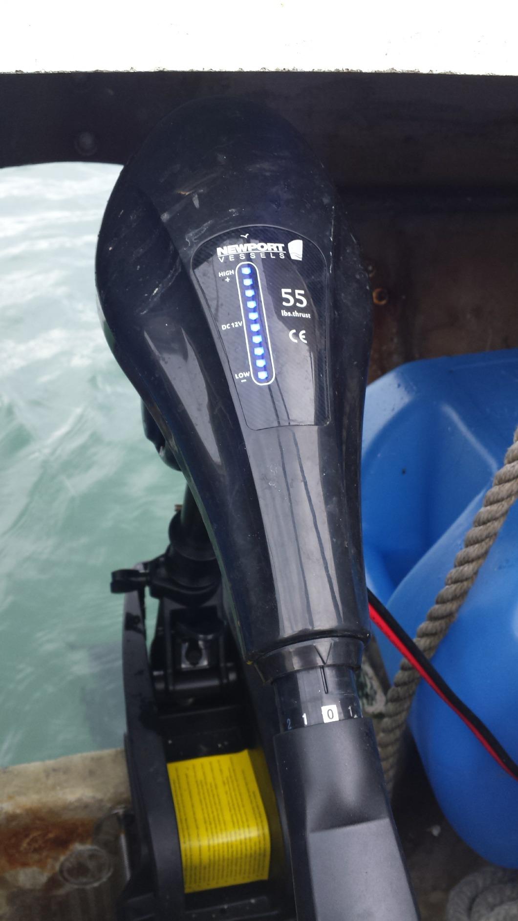 Newport X-Series 55lb Thrust Transom Mounted Saltwater Electric Trolling Motor w/LED Battery Indicator (36
