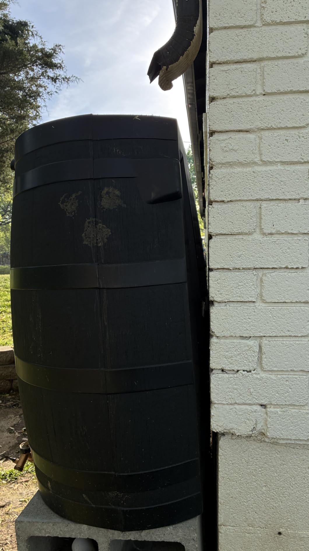 RTS Home Accents 50-Gallon ECO Rain Barrel Made with 100% Recycled Plastic, Flat Back Rain Water Collection Barrel, Black customer photo 1