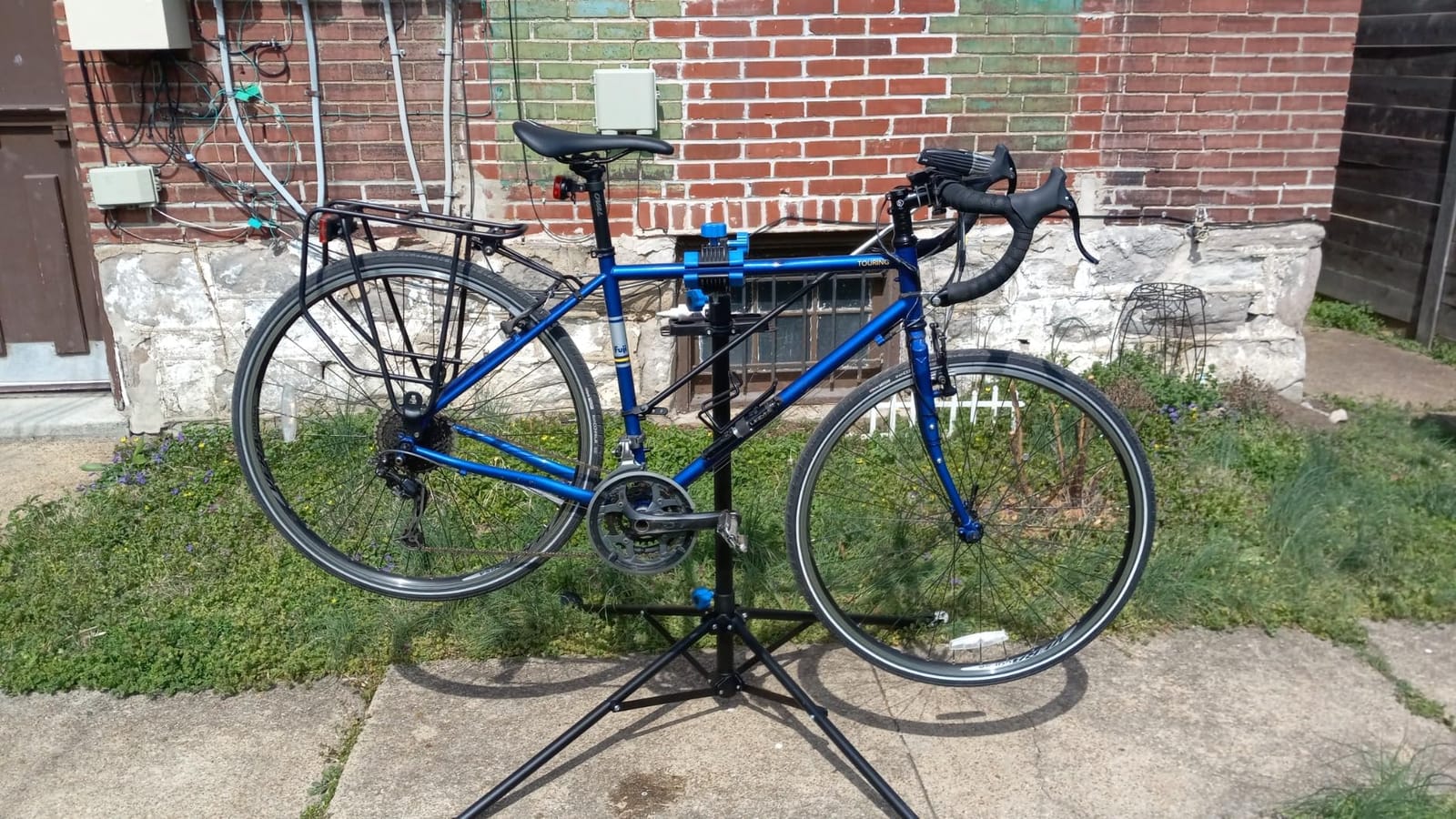 Yaheetech Bike Repair Stand Adjustable Foldable Bicycle Maintenance Rack | Steel stand raises your bike for hands-free repairs, holds heavy bikes up to 66 lb, and folds flat with a handy tool tray. customer photo 1