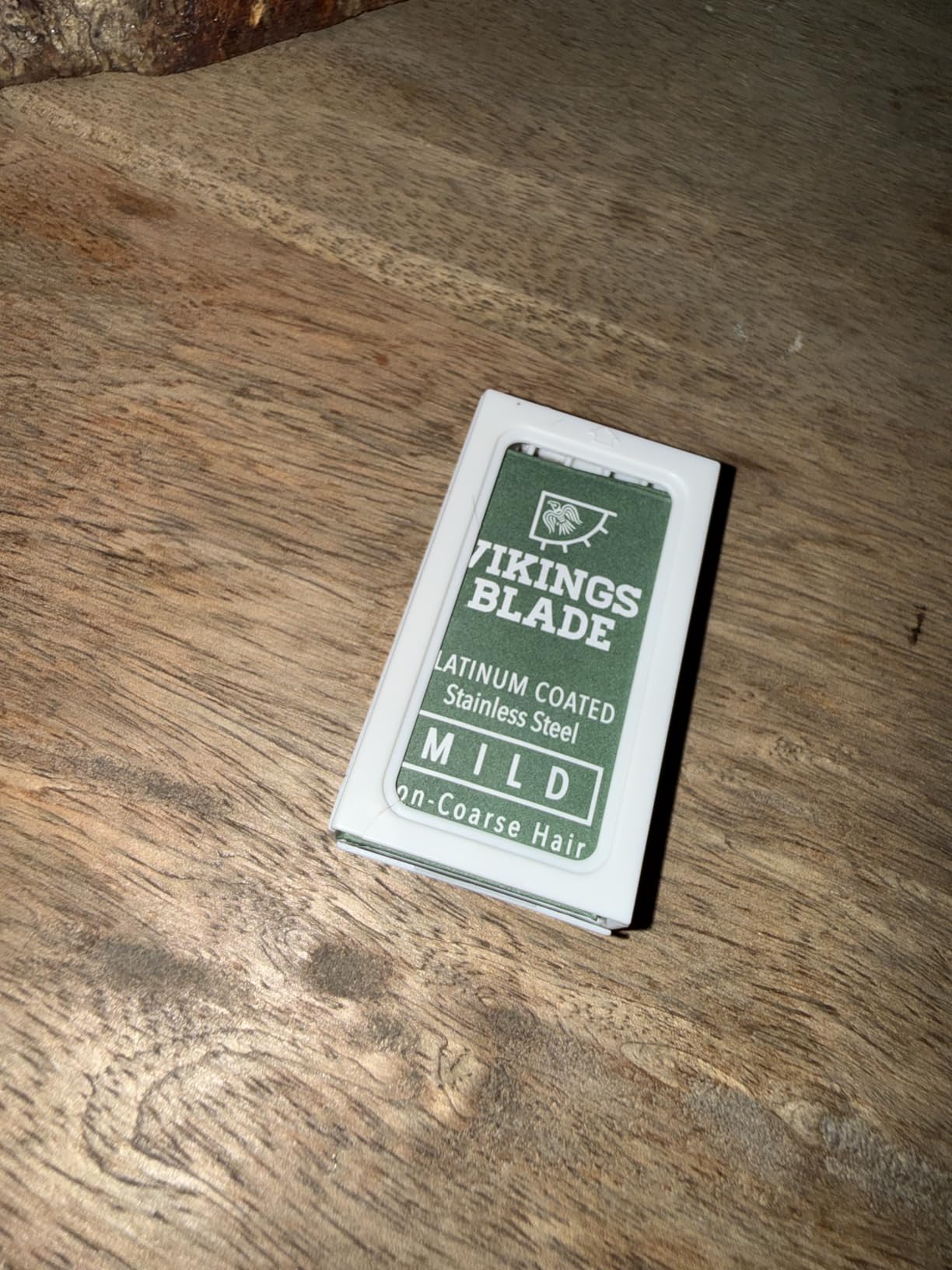 VIKINGS BLADE Double Edge Safety Razor for Men + 5 Swedish Steel Blades + Luxury Case (The Chieftain) customer photo 2