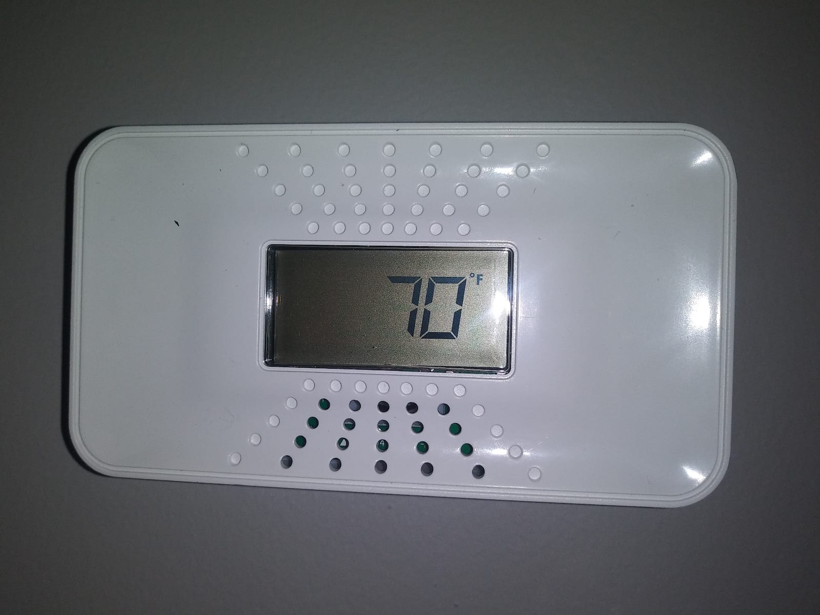 First Alert CO710 Carbon Monoxide Detector with 10-Year Battery and Digital Temperature Display customer photo 1