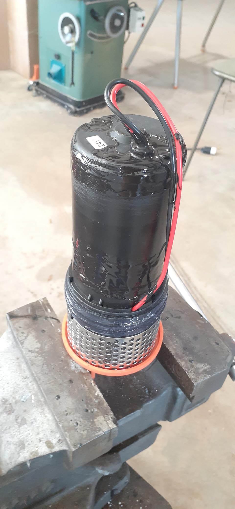 ECO-WORTHY 24V Submersible Deep Well Water Pump with 10ft Cable 1.6GPM 4'' 5A, Max Lift 230ft/70m, DC Pump/Alternative Energy Solar Battery Farm & Ranch Submersible Deep Well Pump customer photo 2