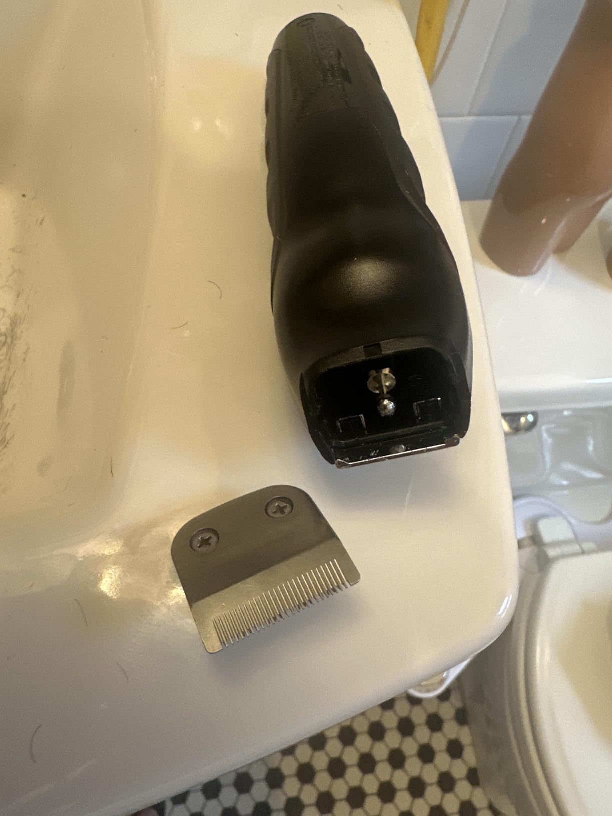 Wahl USA Lithium Ion Total Beard Trimmer for Men - Trim, Detail & Groom | Daily Beard Trimming, Detailing, And Shaping With 11 Guide Combs For Variety Of Trimming Lengths - Model 9888 customer photo 2