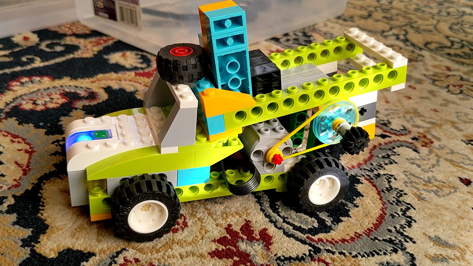 LEGO Education WeDo 2.0 Core Set 45300 customer photo 1