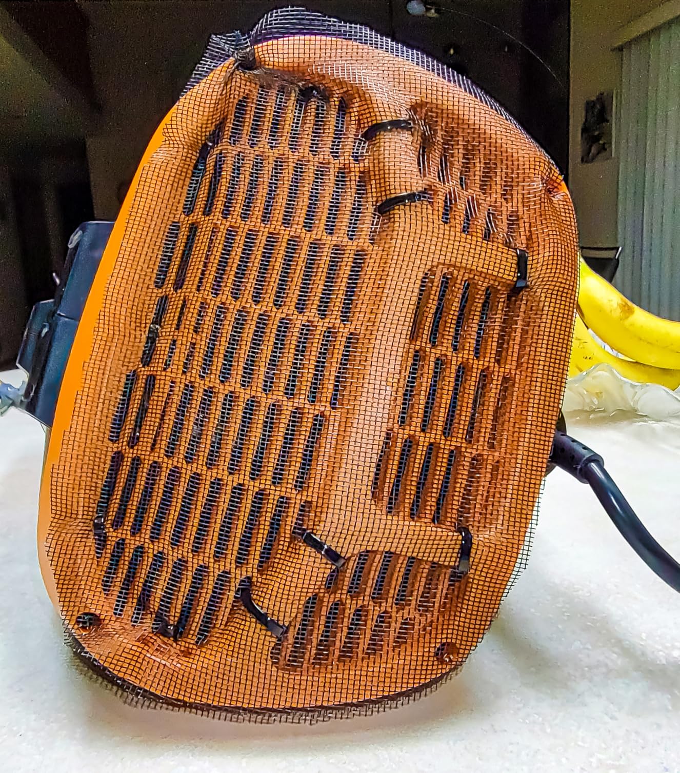 WORX 12 Amp Turbine Electric Leaf Blower for Daily Leaf Removal, WG520 | 600CFM & 110MPH Airflow, 2-Speed Control for Daily Yard Debris Clearing, Corded customer photo 1