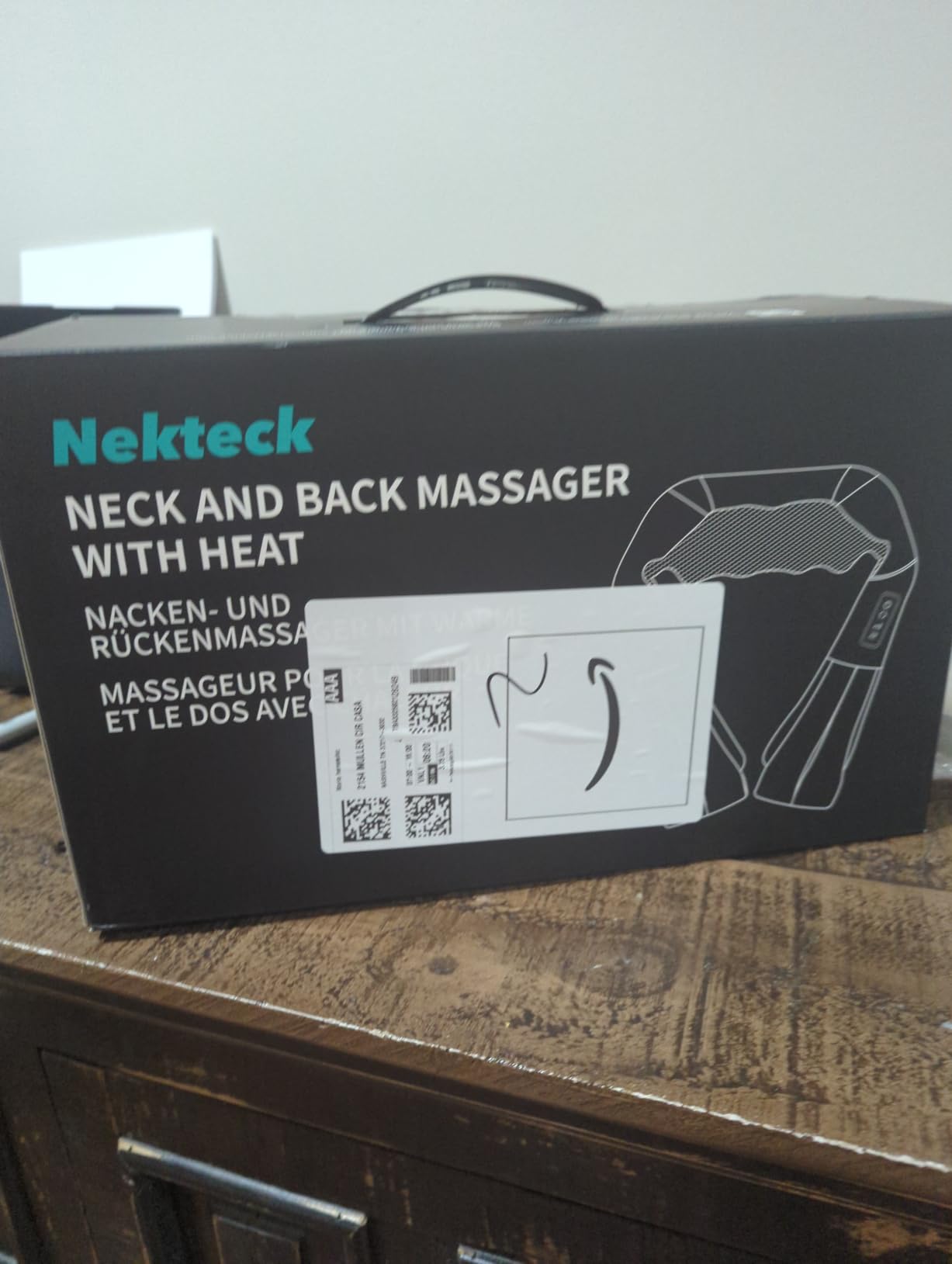 Nekteck Shiatsu Neck Massager with Heat for Pain Relief Deep Tissue, 2026 Upgraded 3D Back Shoulder Kneading Massage Pillow, Relaxation Gifts for Mom Dad Friends, Black(NOT Cordless) customer photo 2