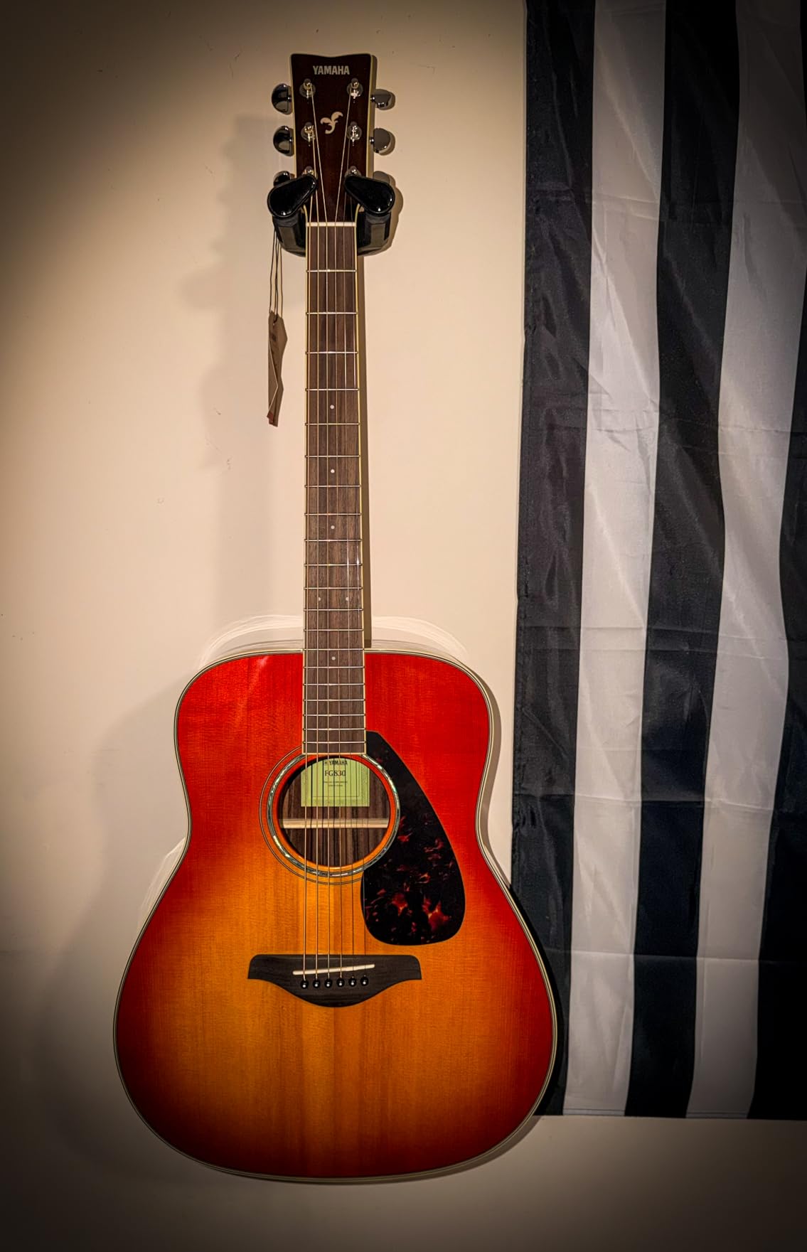 Yamaha FG830 Solid Top Acoustic Guitar, Tobacco Sunburst customer photo 1