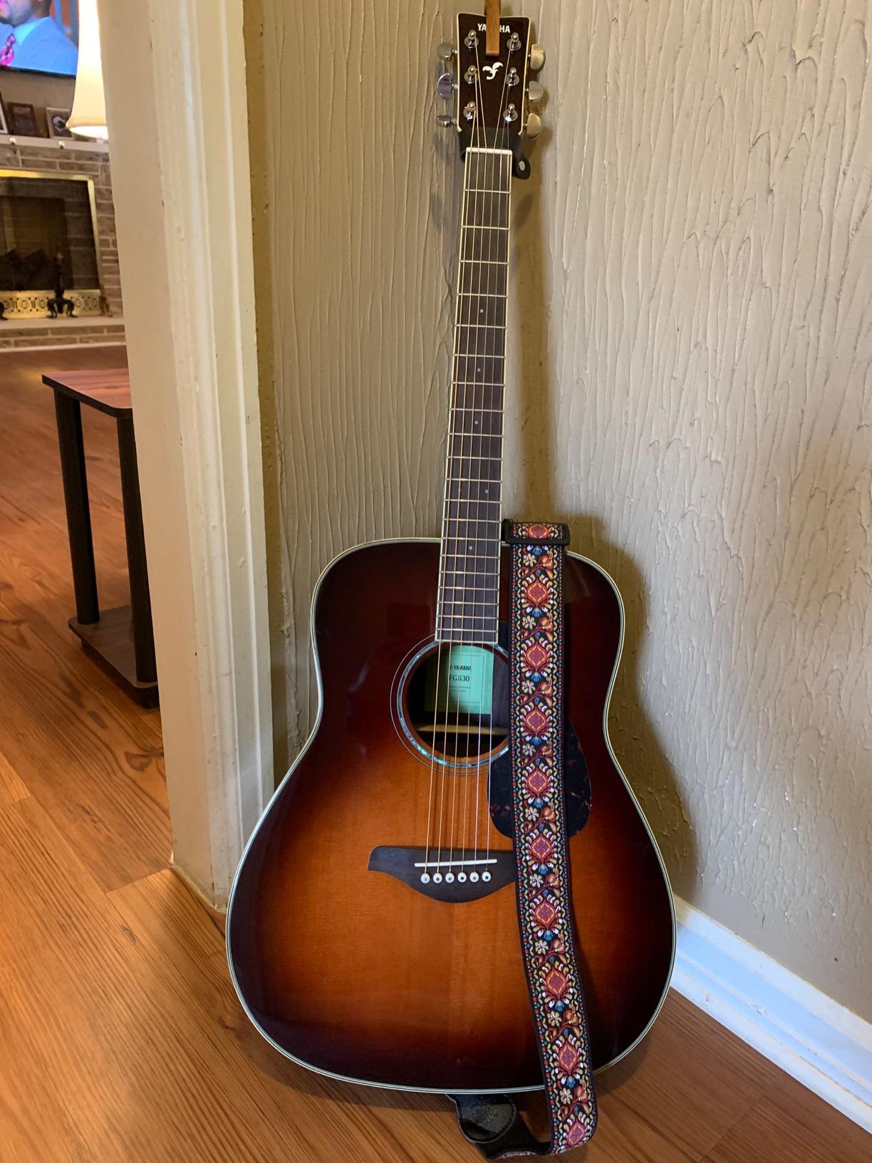 Yamaha FG830 Solid Top Acoustic Guitar, Tobacco Sunburst customer photo 2