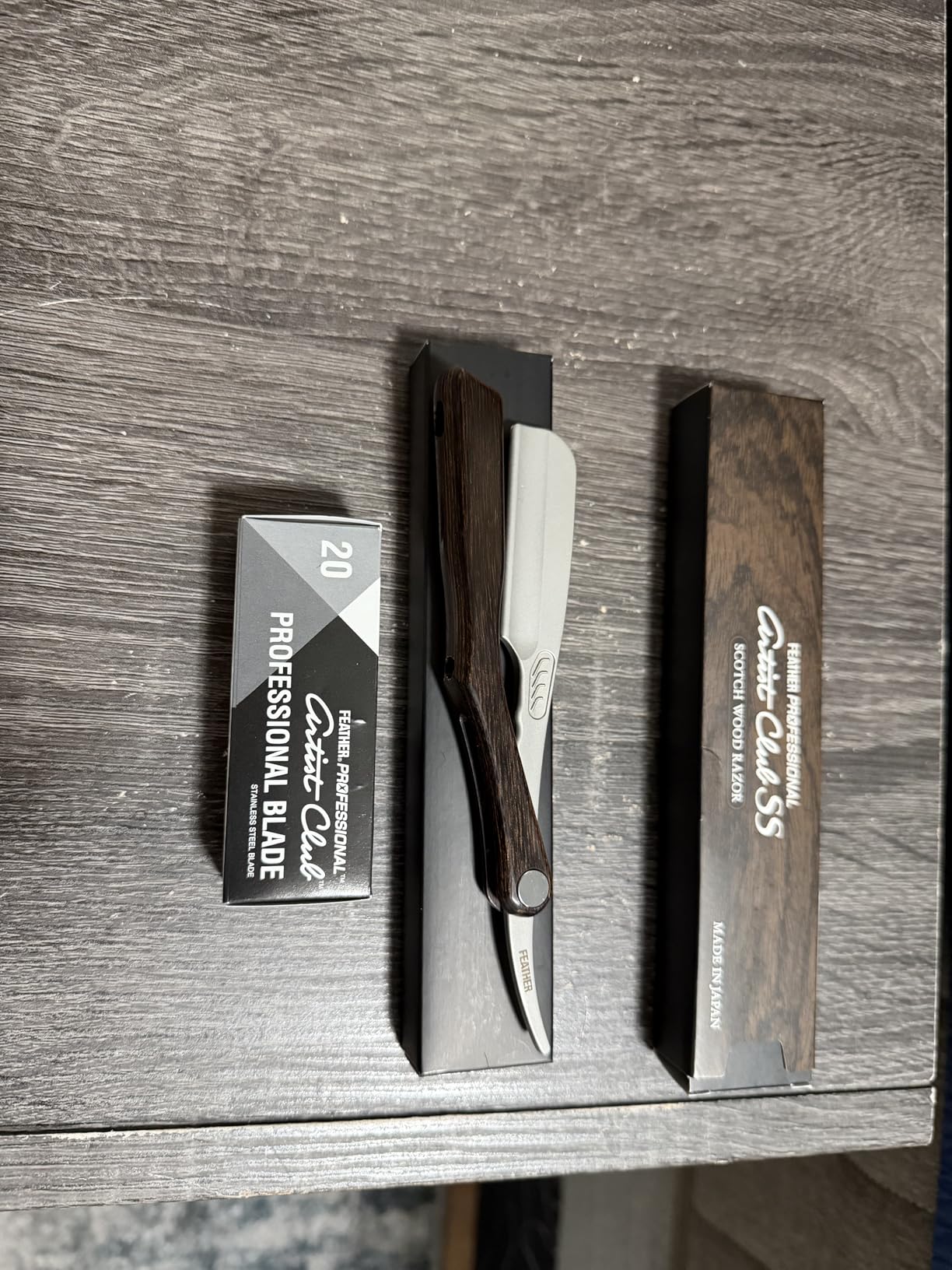 Feather Artist Club SS Wood Folding Straight Razor customer photo 1