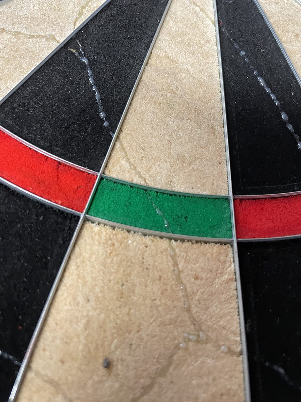 Unicorn Eclipse Pro 2 Bristle Steel Tip Dartboard - Ultra-Slim Bullseye, High-Vis Number Ring customer photo 1