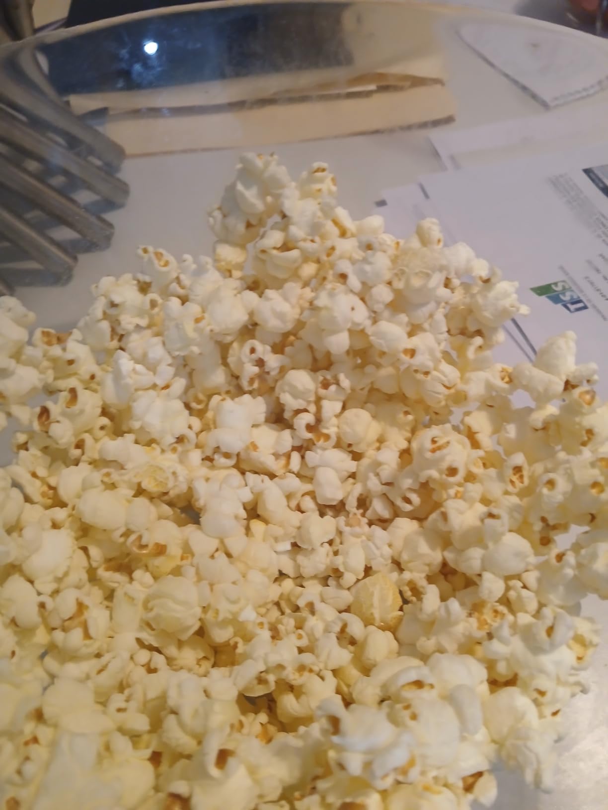 Presto 04863 PopLite Hot Air Popcorn Popper customer photo 1