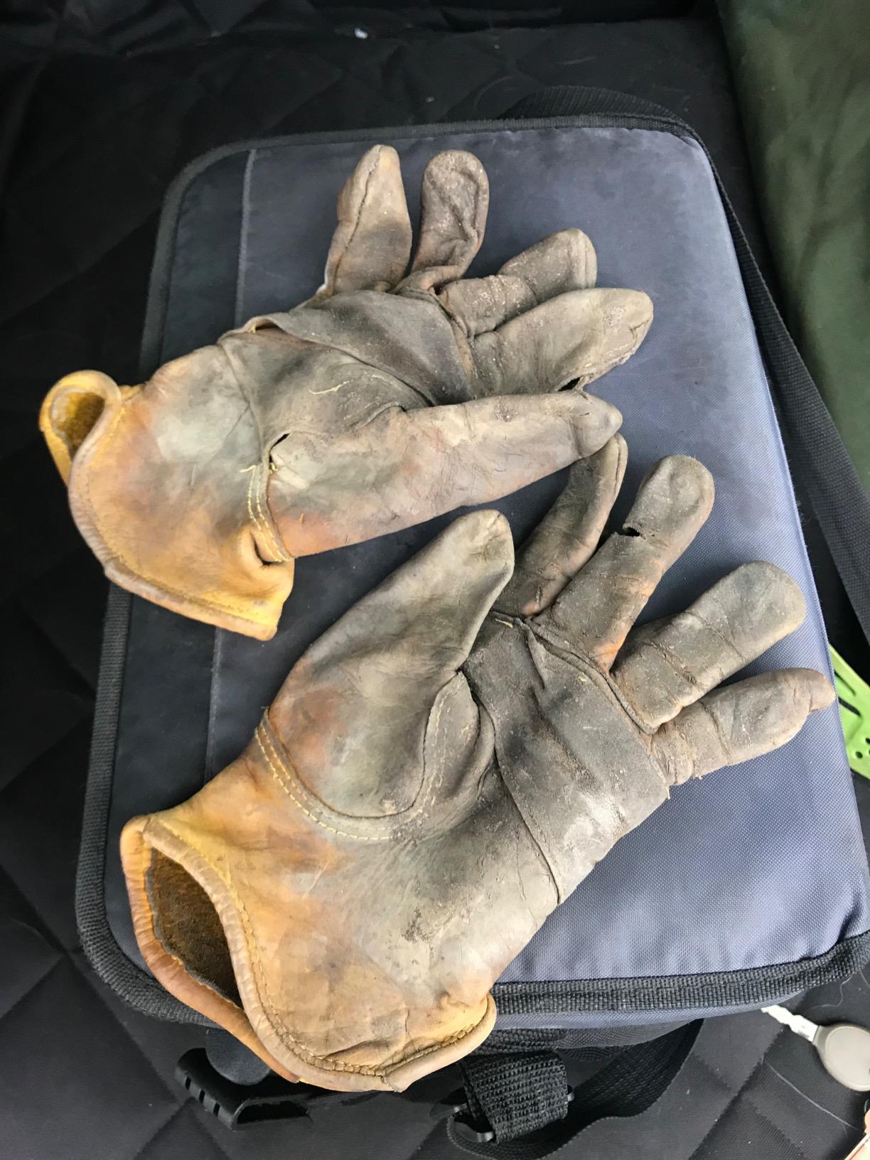 OZERO Leather Work Gloves for Men, Cowhide Reinforced Palm,Flexible Thumb | Heavy Duty Keystone Thumb Elastic Wrist for Gardening Yard customer photo 1