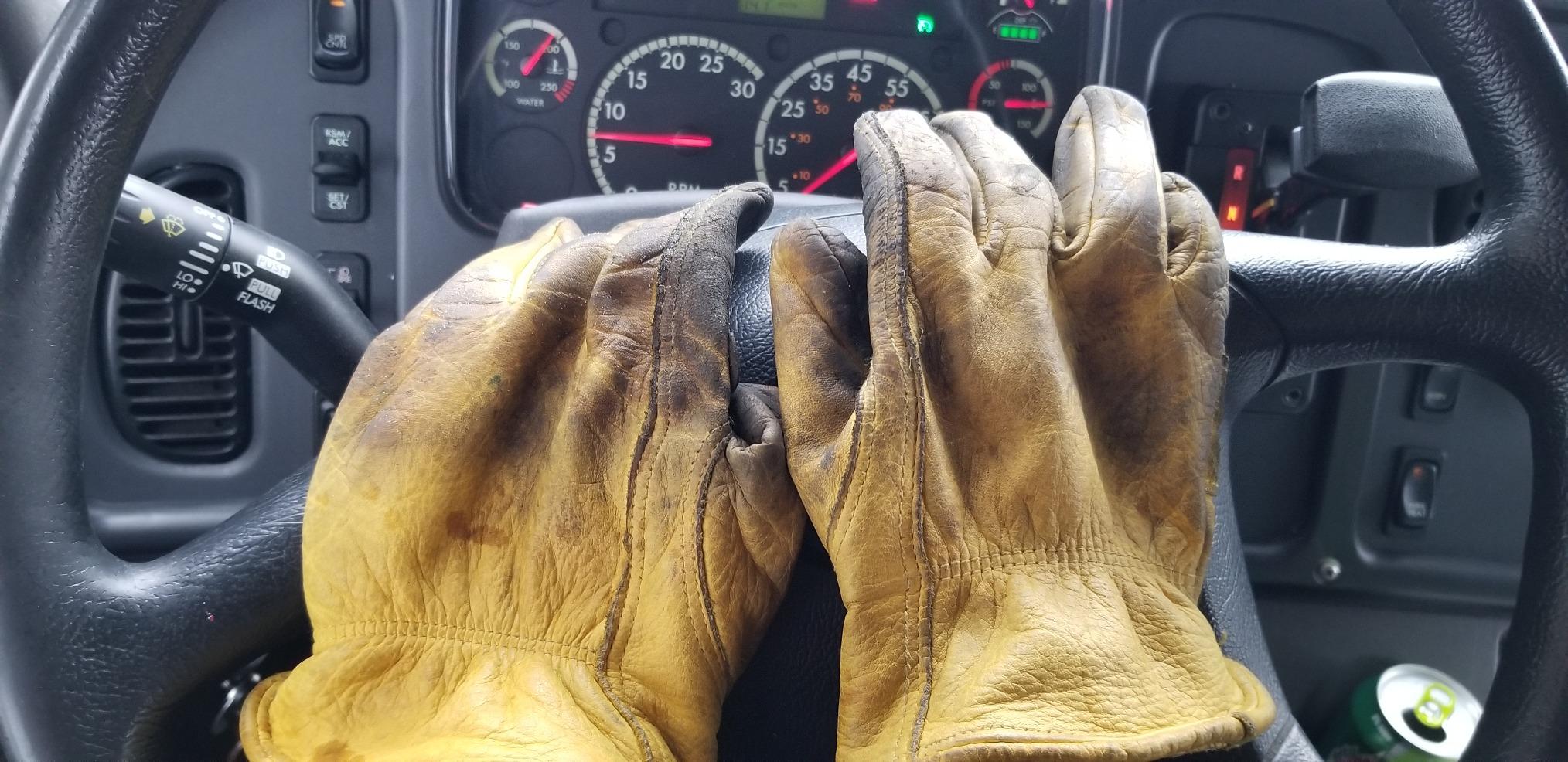 OZERO Leather Work Gloves for Men, Cowhide Reinforced Palm,Flexible Thumb | Heavy Duty Keystone Thumb Elastic Wrist for Gardening Yard customer photo 2