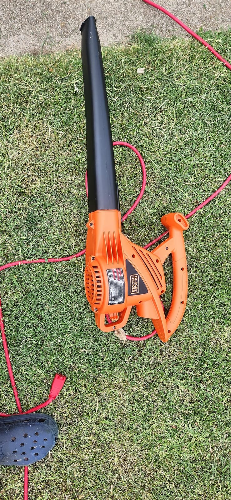 BLACK+DECKER Electric Leaf Blower, Handheld Blowers for Lawn Care, Lightweight, 180 MPH 180 CFM, 7-Amp, Corded (LB700) customer photo 2