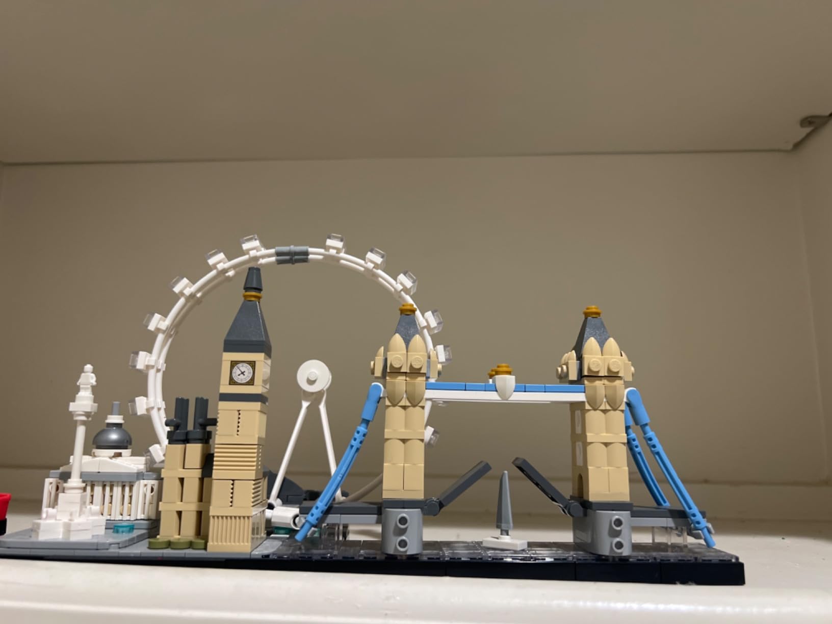 LEGO Architecture London Skyline Collection 21034 Building Set Model Kit and Gift for Kids and Adults (468 pieces) customer photo 2