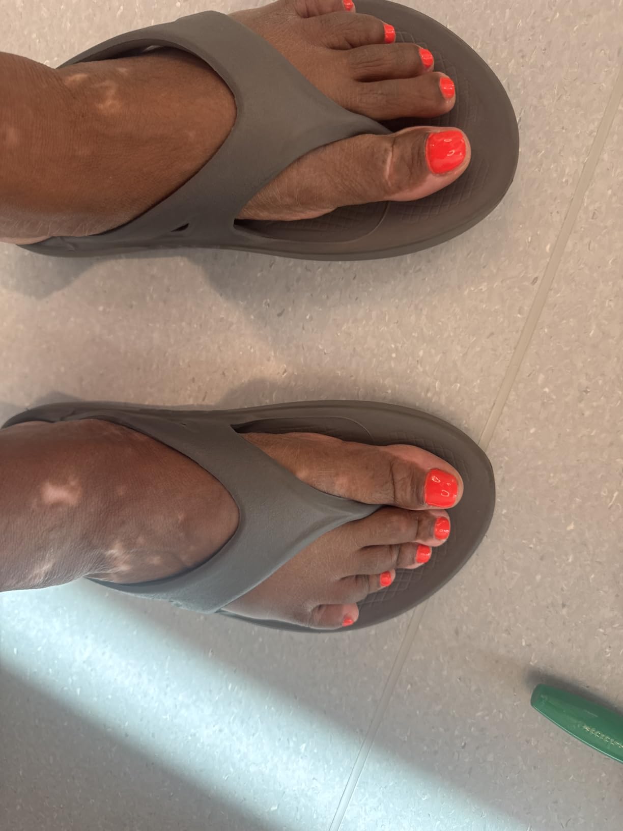 OOriginal Recovery Sandal - Women's and Men's customer photo 1