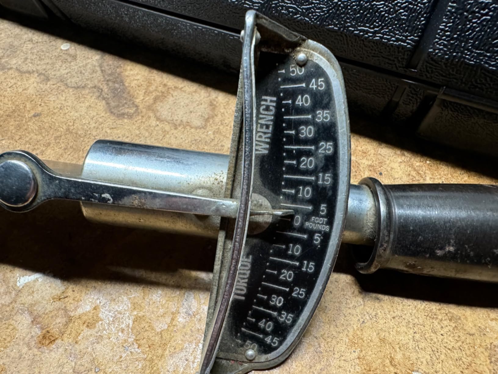 EPAuto 1/2-inch Drive Click Torque Wrench, 10-150 ft/lb, 13.6-203.5 N/m customer photo 1
