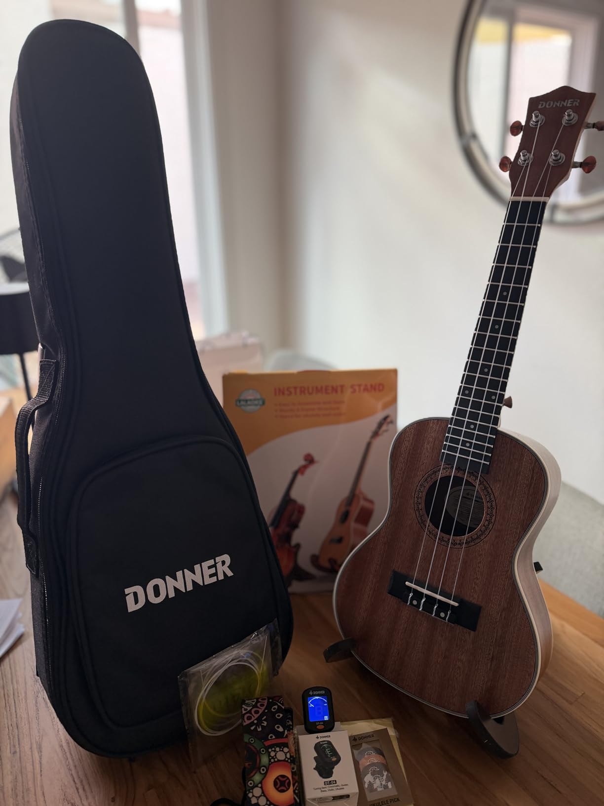 Donner Concert Ukulele Beginner Mahogany 23 Inch Ukelele Kit with Free Online Lesson Gig Bag Strap Nylon String Tuner Picks Cloth DUC-1 Gift Choice customer photo 1