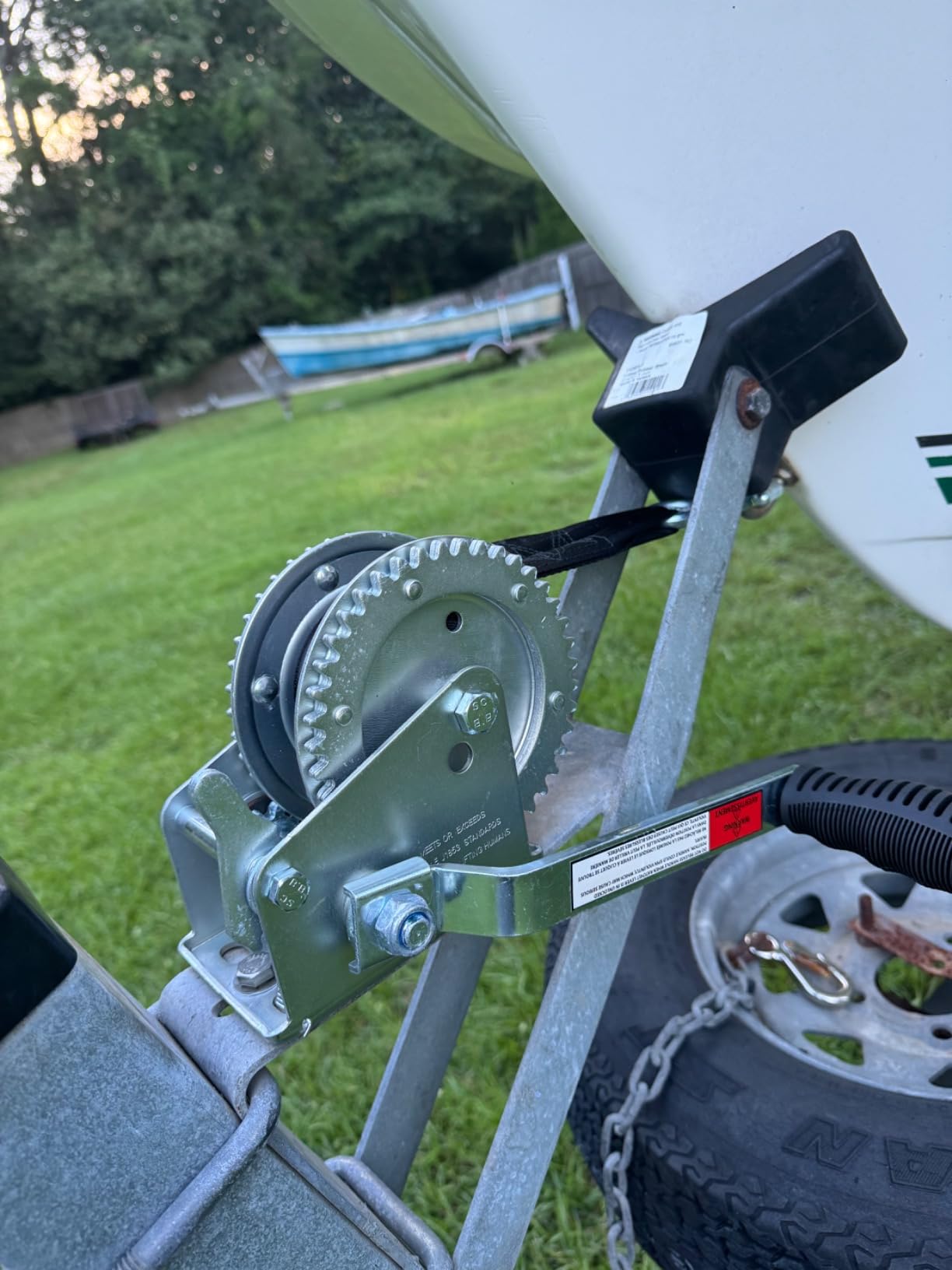 Camco 2000lb Boat Trailer Winch - Manual Hand Crank Boat Winch Features 20-Foot Strap & 2-Way Ratchet - 2,000lb Weight Capacity - Boat Trailer Accessories (50000) customer photo 2