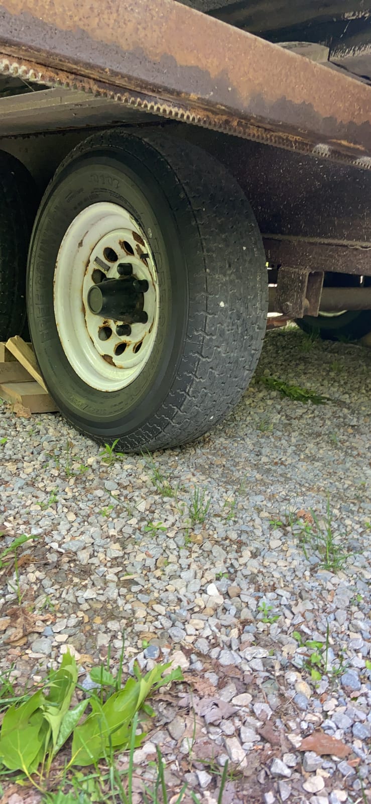 Free Country Grand Ride Set 4 Trailer Tires ST225/75R15 10 Ply Load Range E Steel Belted Radial w/Featured Scuff Guard customer photo 1