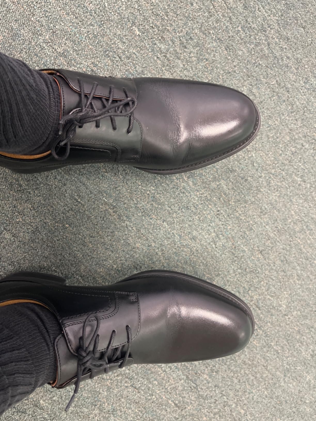 Florsheim Men's Medfield Plain Toe Oxford Dress Shoe customer photo 1