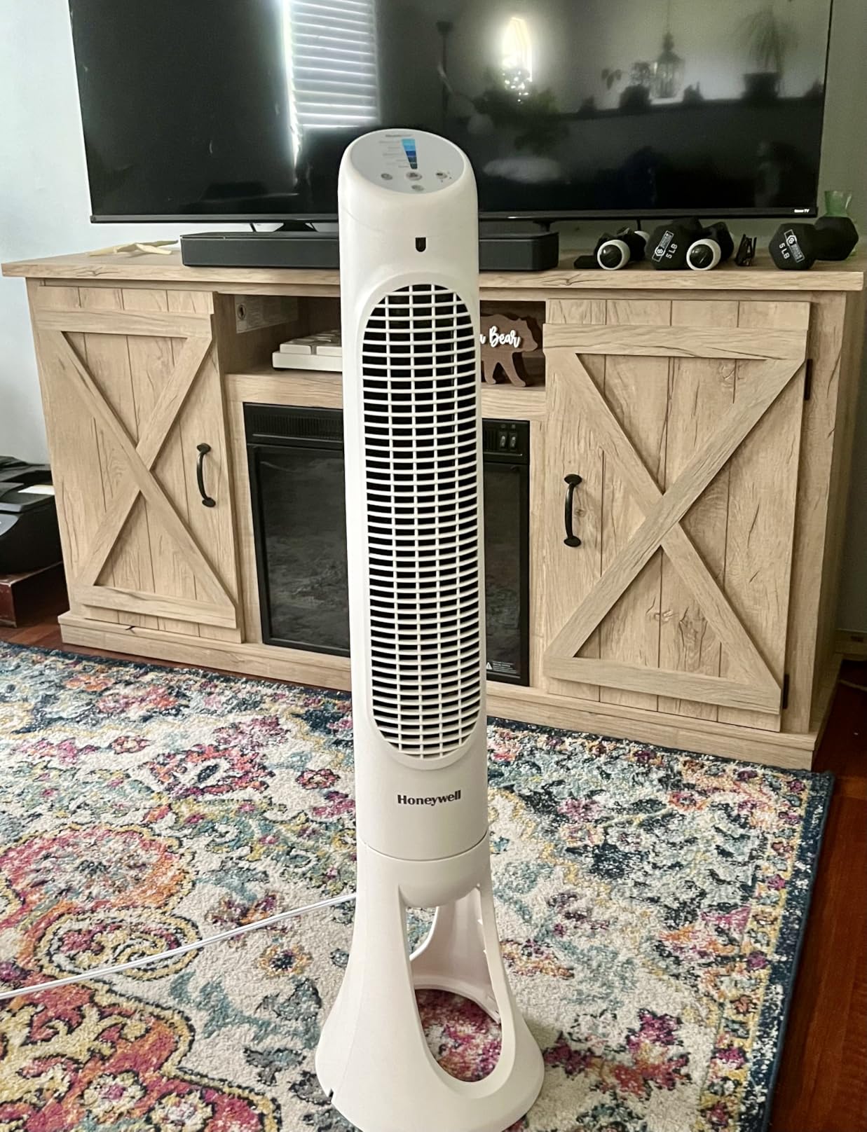 Honeywell QuietSet Whole Room Tower Fan, Oscillating Tower Fan with Remote, Black, HYF290B | 8 Enhanced Powerful and Quiet Fan Settings, Oscillating Airflow, Auto Timer, Slim Space-Saving Design with Remote Control customer photo 1